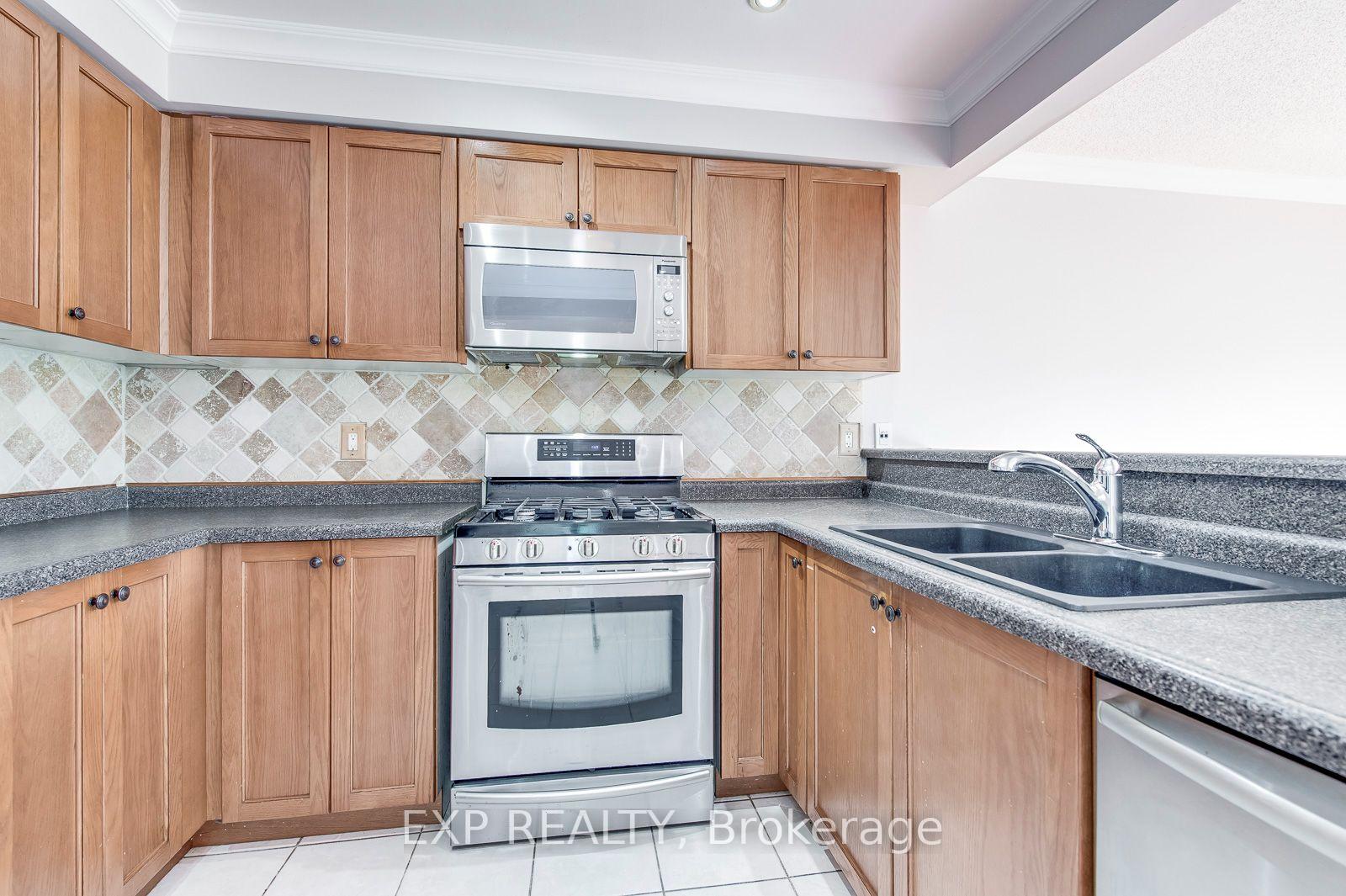Photo 13 of 2378 Highcroft Road, Oakville, Westmount — HOMEH