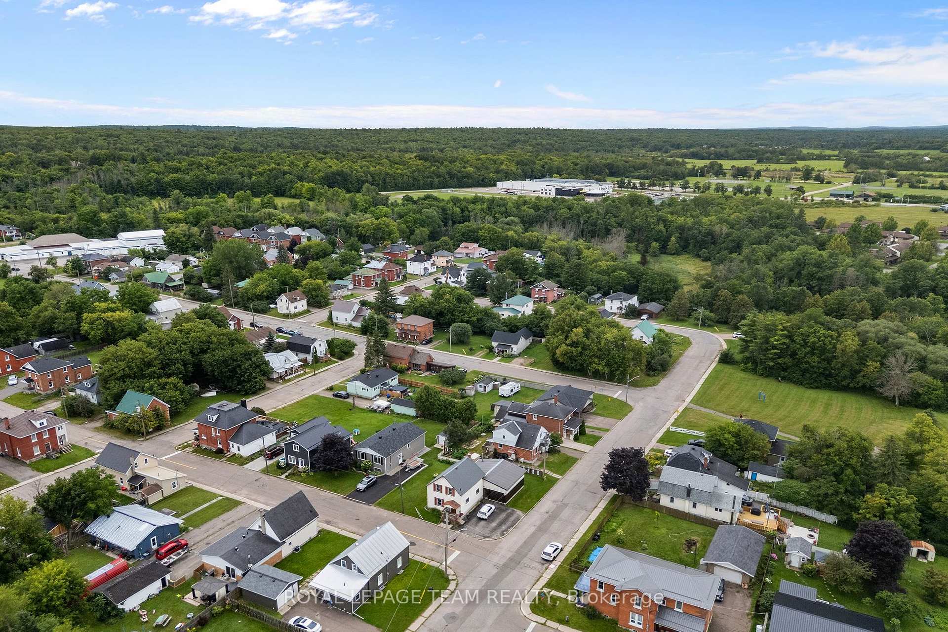 Photo 33 of 80 Bank Street S, Renfrew, Renfrew — HOMEH