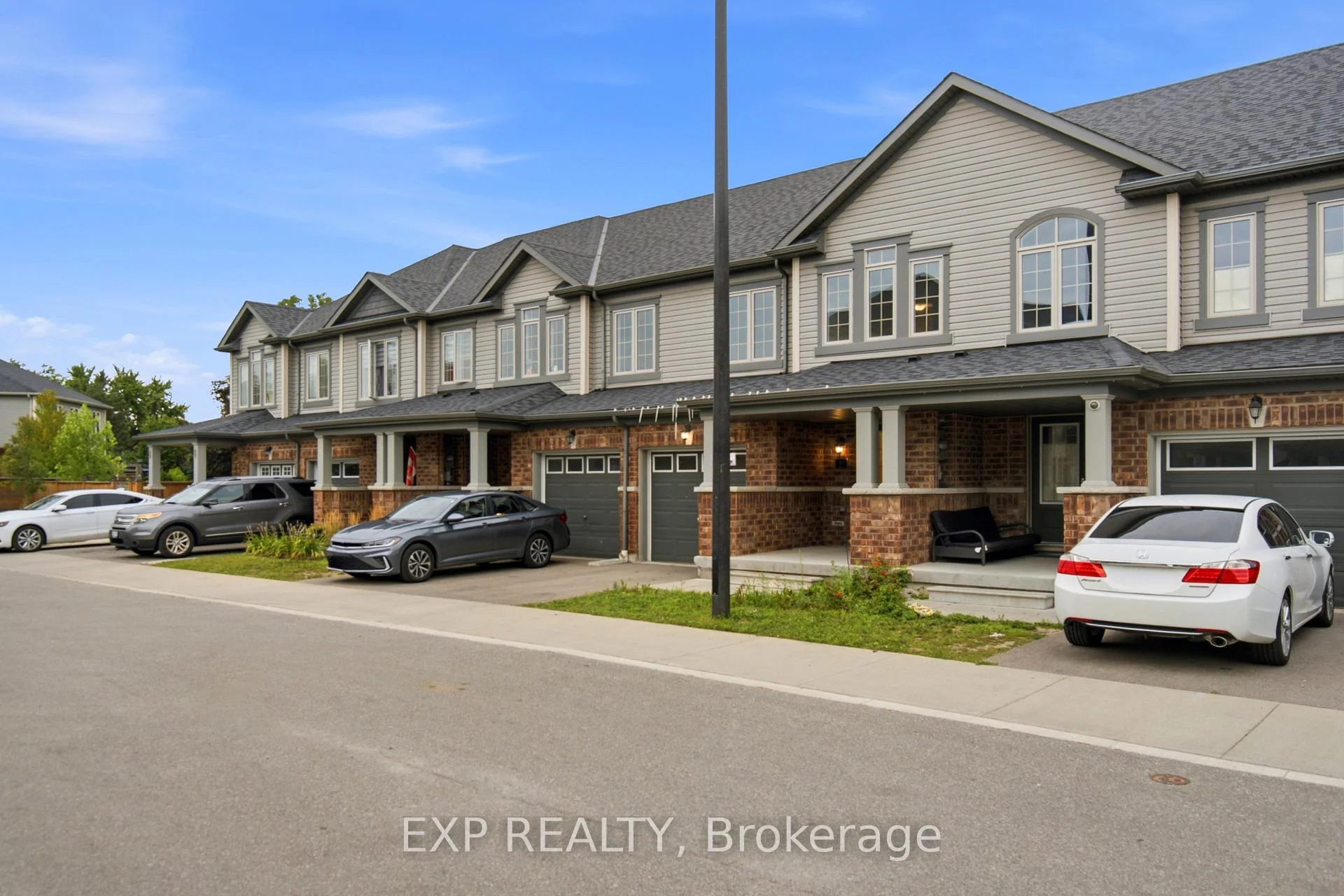 Photo 4 of Unit 19, 755 Linden Drive, Cambridge, Preston Heights — HOMEH