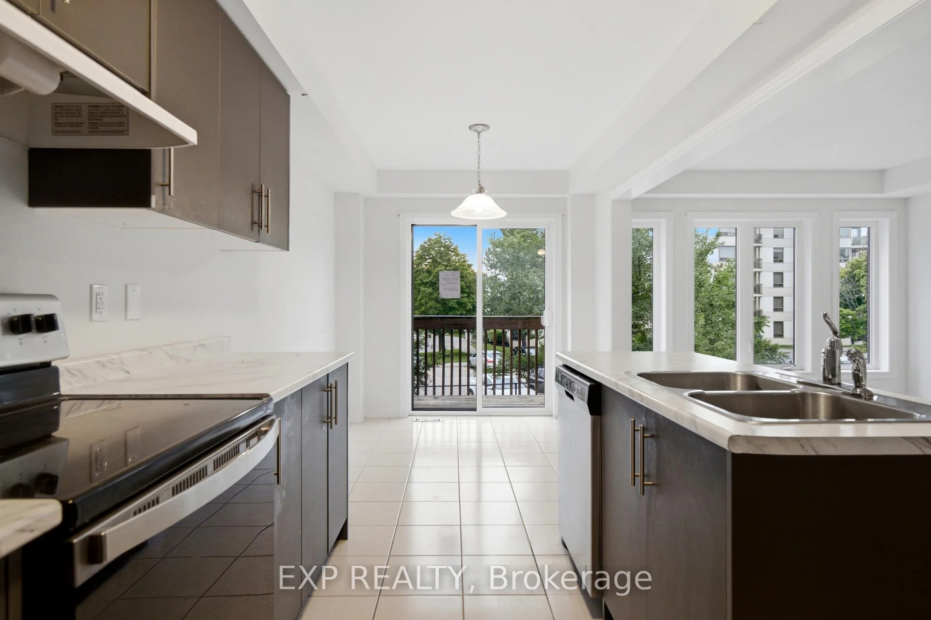 Photo 18 of Unit 19, 755 Linden Drive, Cambridge, Preston Heights — HOMEH