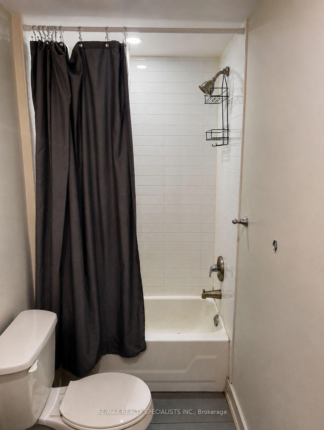 Photo 43 of 1659 Gerrard Street E, Toronto, Woodbine Corridor — HOMEH