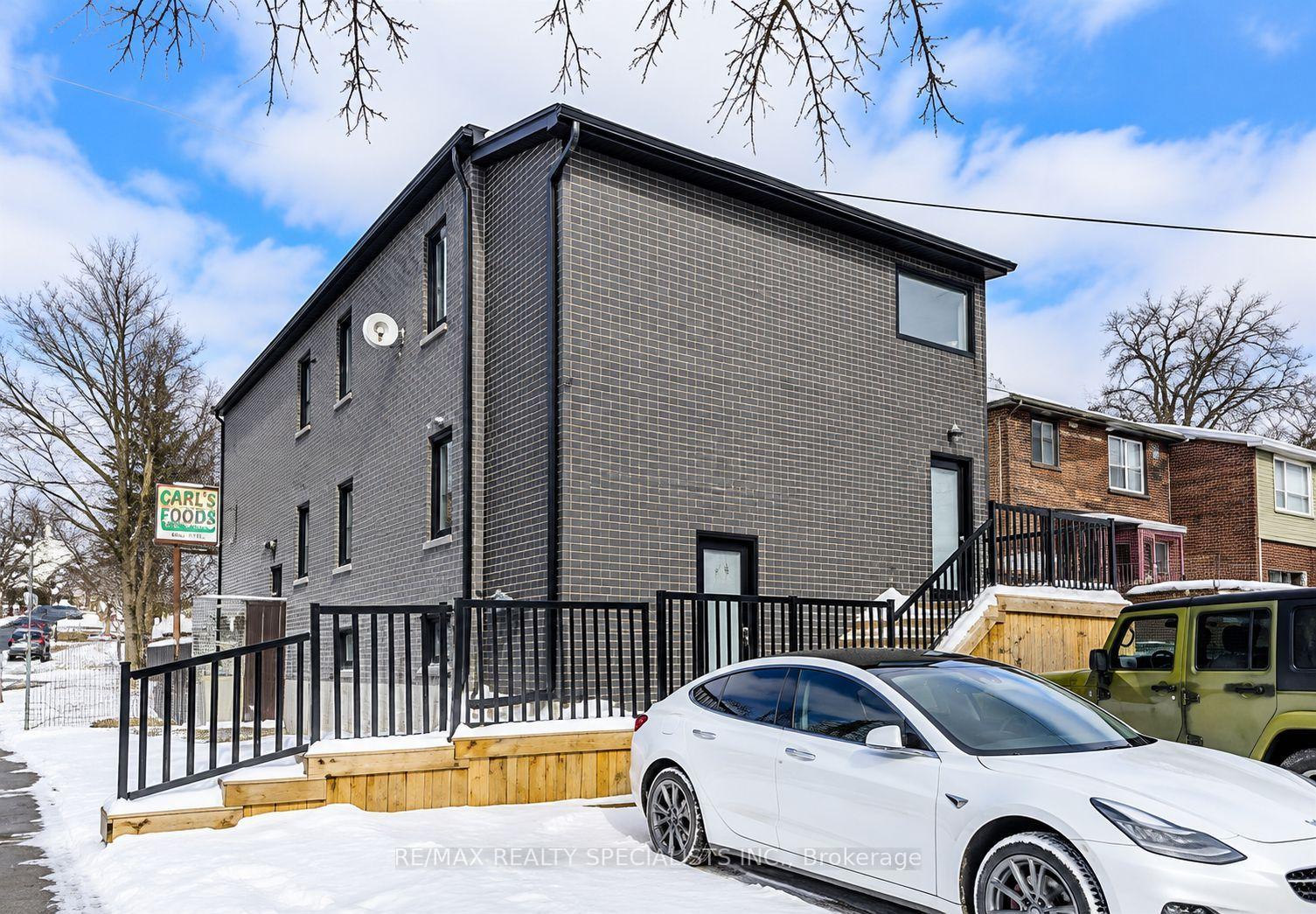 Photo 64 of 1659 Gerrard Street E, Toronto, Woodbine Corridor — HOMEH