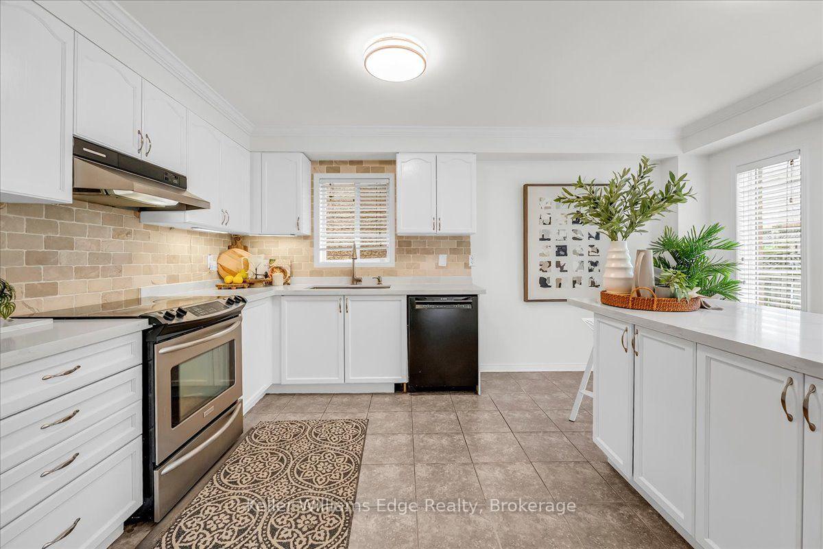 Photo 17 of 2456 Pathfinder Drive, Burlington, Orchard — HOMEH