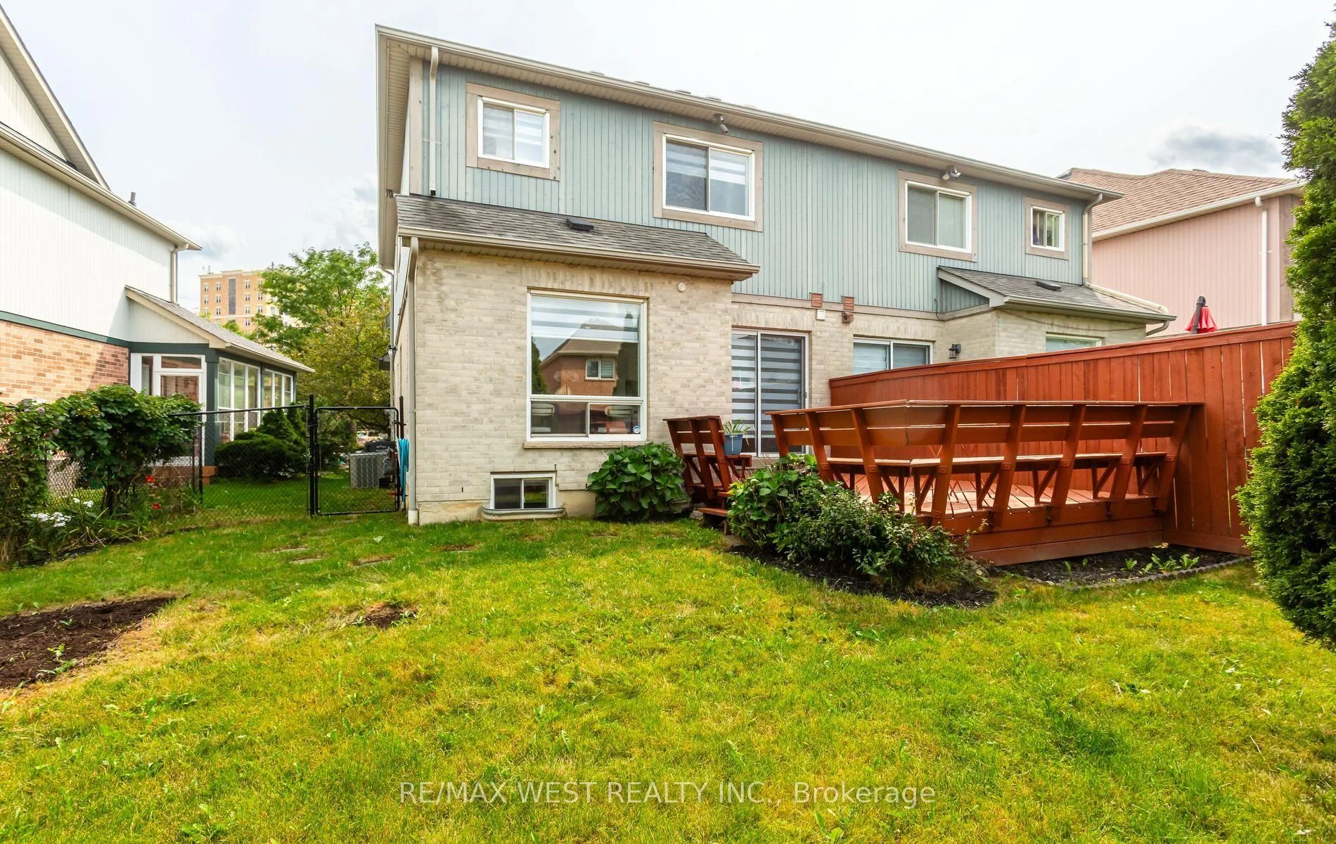 Photo 2 of 5239 Bushelgrove Circle, Mississauga, Central Erin Mills — HOMEH