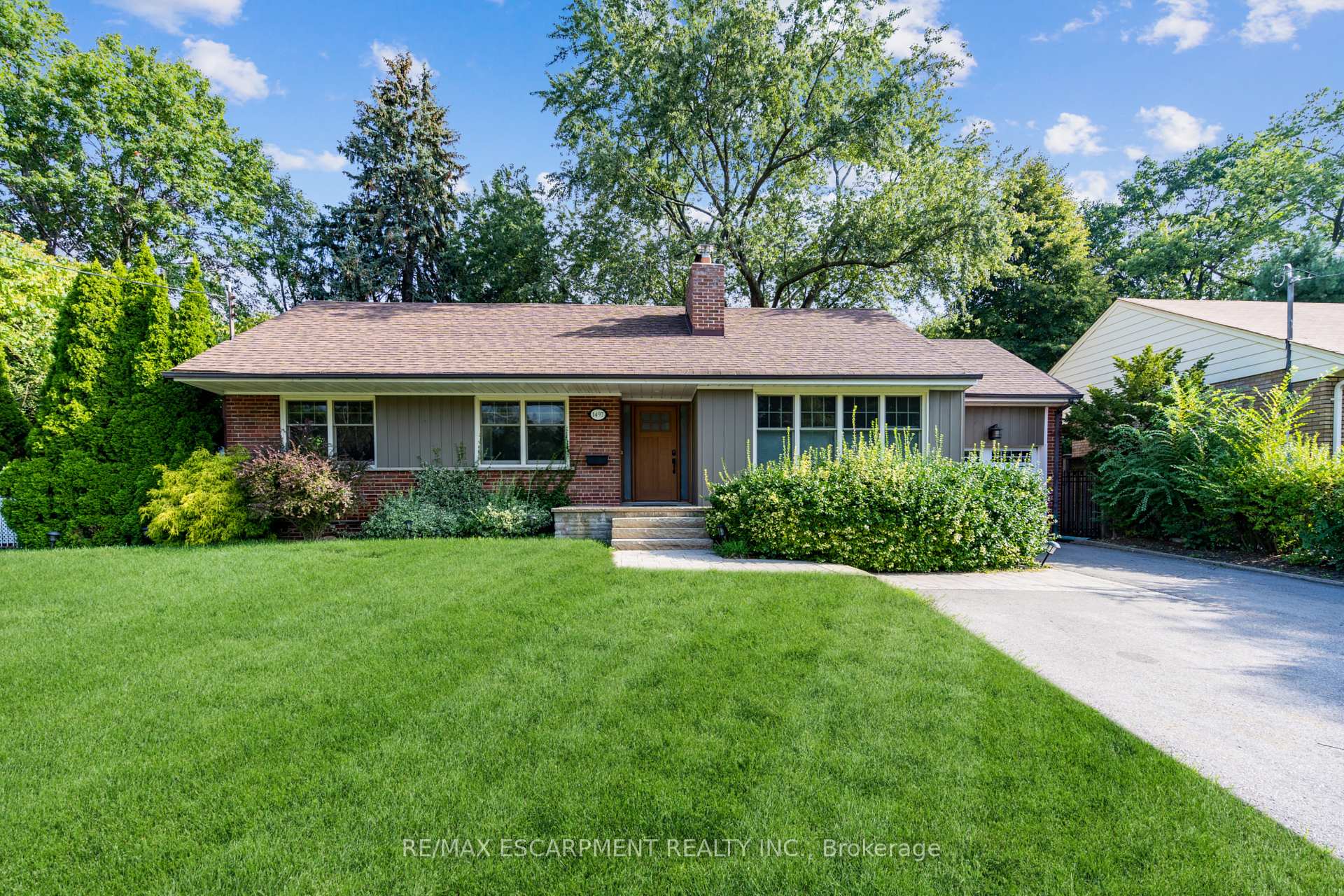 Photo 1 of Unit Main, 1497 Park Royale Boulevard, Mississauga, Lakeview — HOMEH