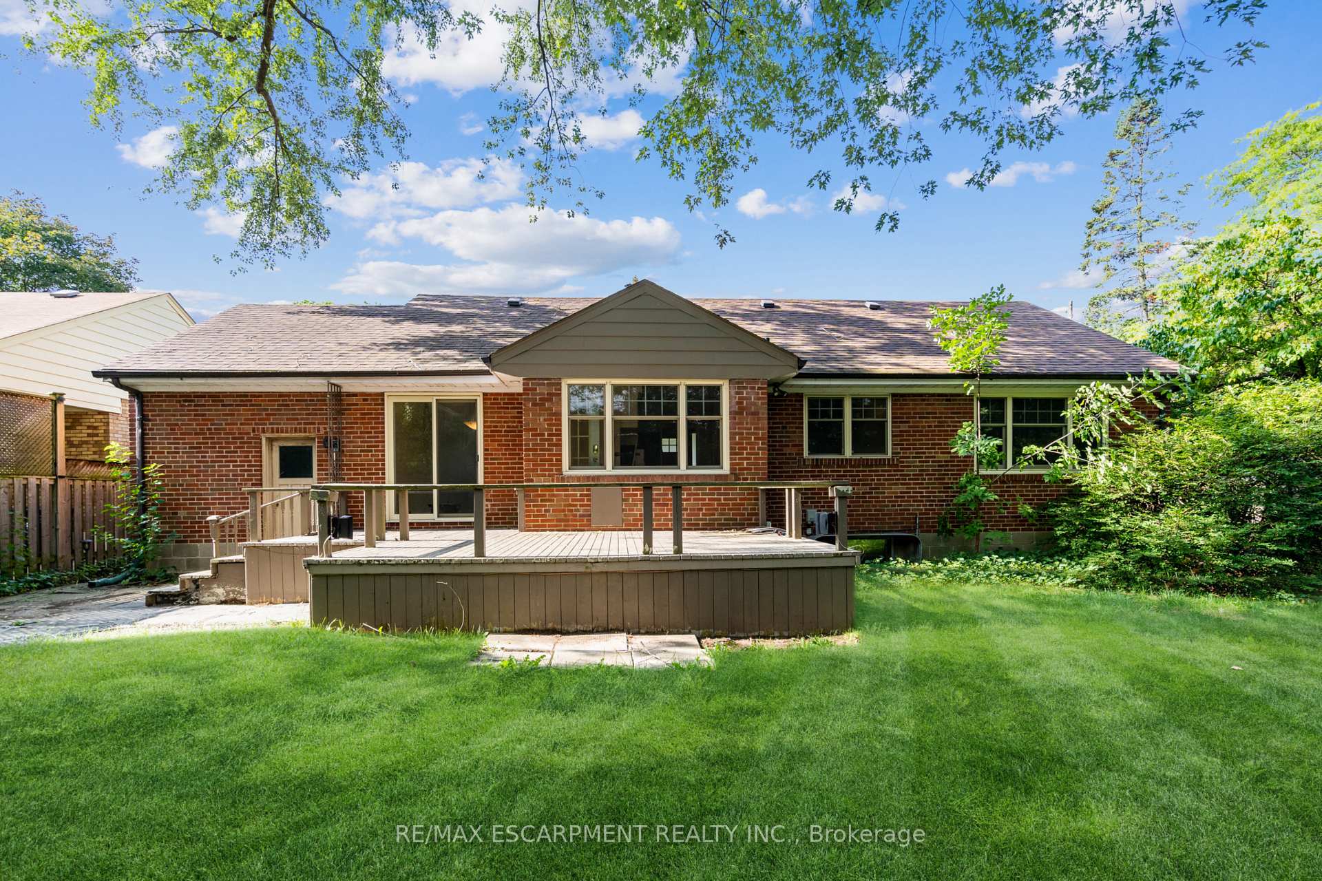 Photo 9 of Unit Main, 1497 Park Royale Boulevard, Mississauga, Lakeview — HOMEH