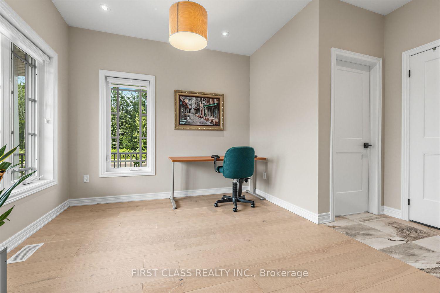 Photo 5 of 2 Pennell Drive, Barrie, Ardagh — HOMEH