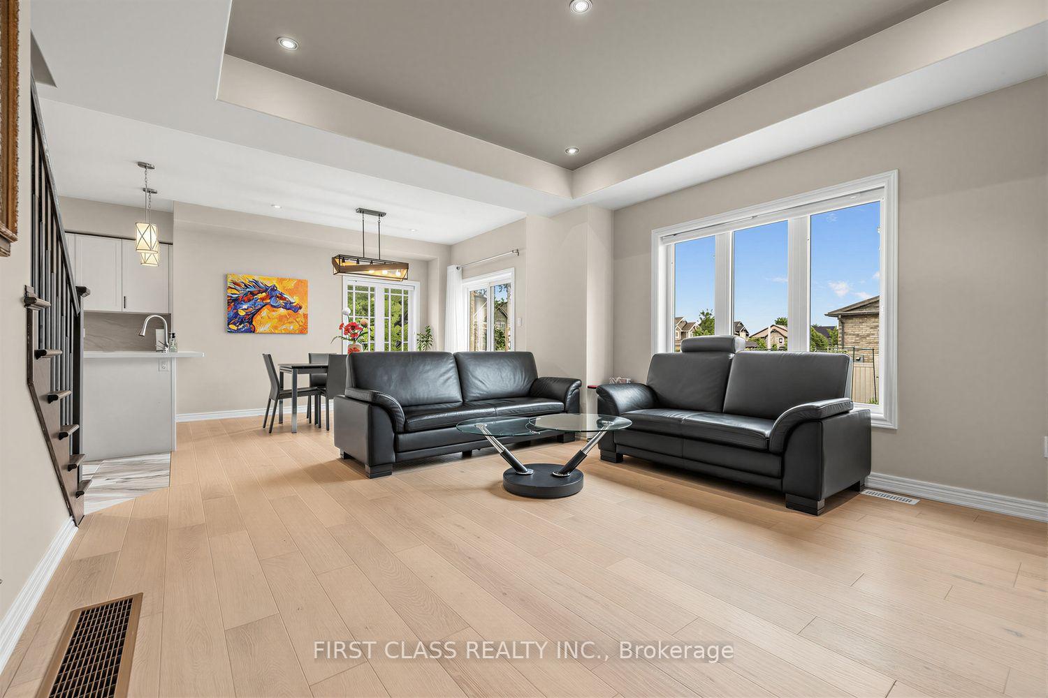 Photo 9 of 2 Pennell Drive, Barrie, Ardagh — HOMEH