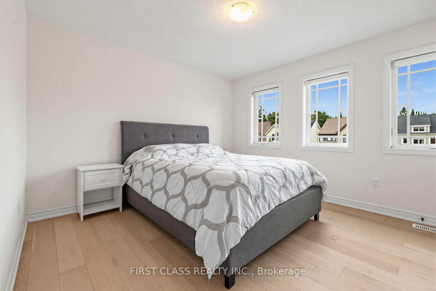 Photo 25 of 2 Pennell Drive, Barrie, Ardagh — HOMEH