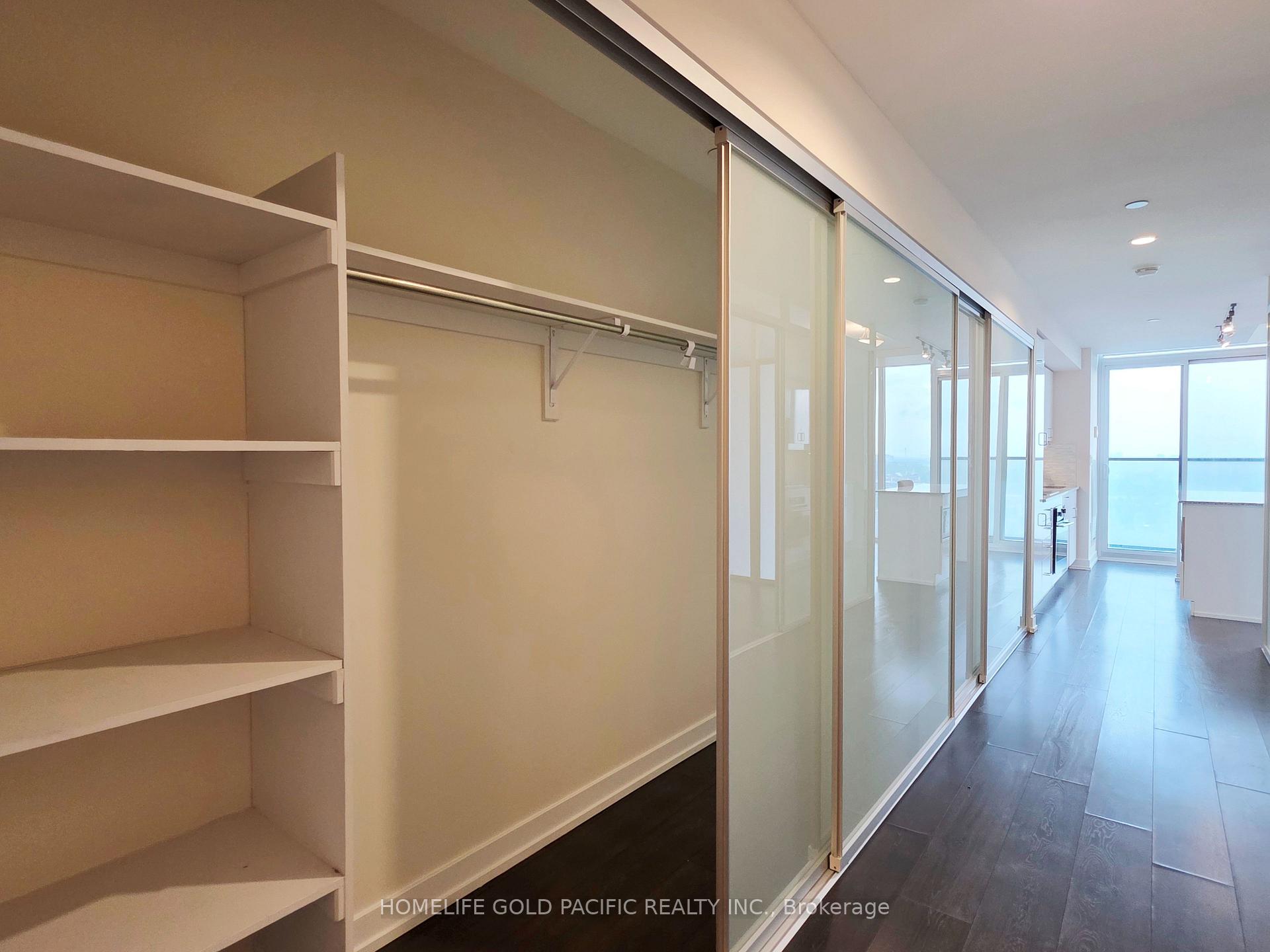 Photo 13 of Unit 3901, 426 University Avenue, Toronto, Kensington-Chinatown — HOMEH