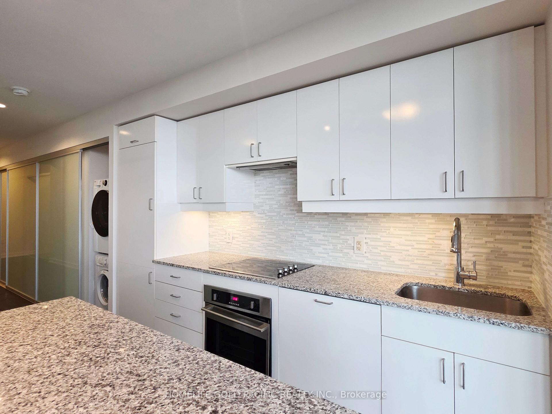 Photo 7 of Unit 3901, 426 University Avenue, Toronto, Kensington-Chinatown — HOMEH