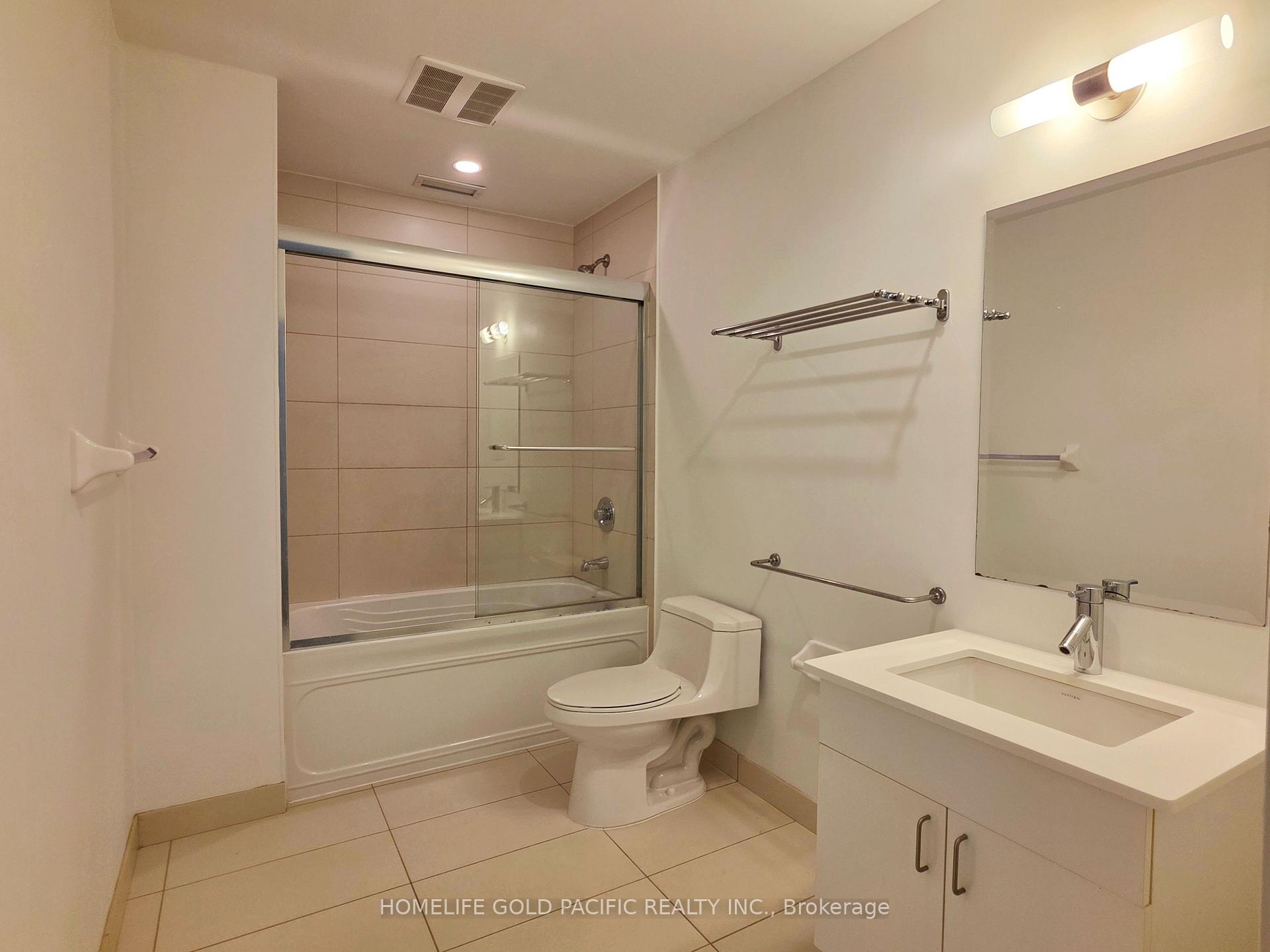 Photo 15 of Unit 3901, 426 University Avenue, Toronto, Kensington-Chinatown — HOMEH
