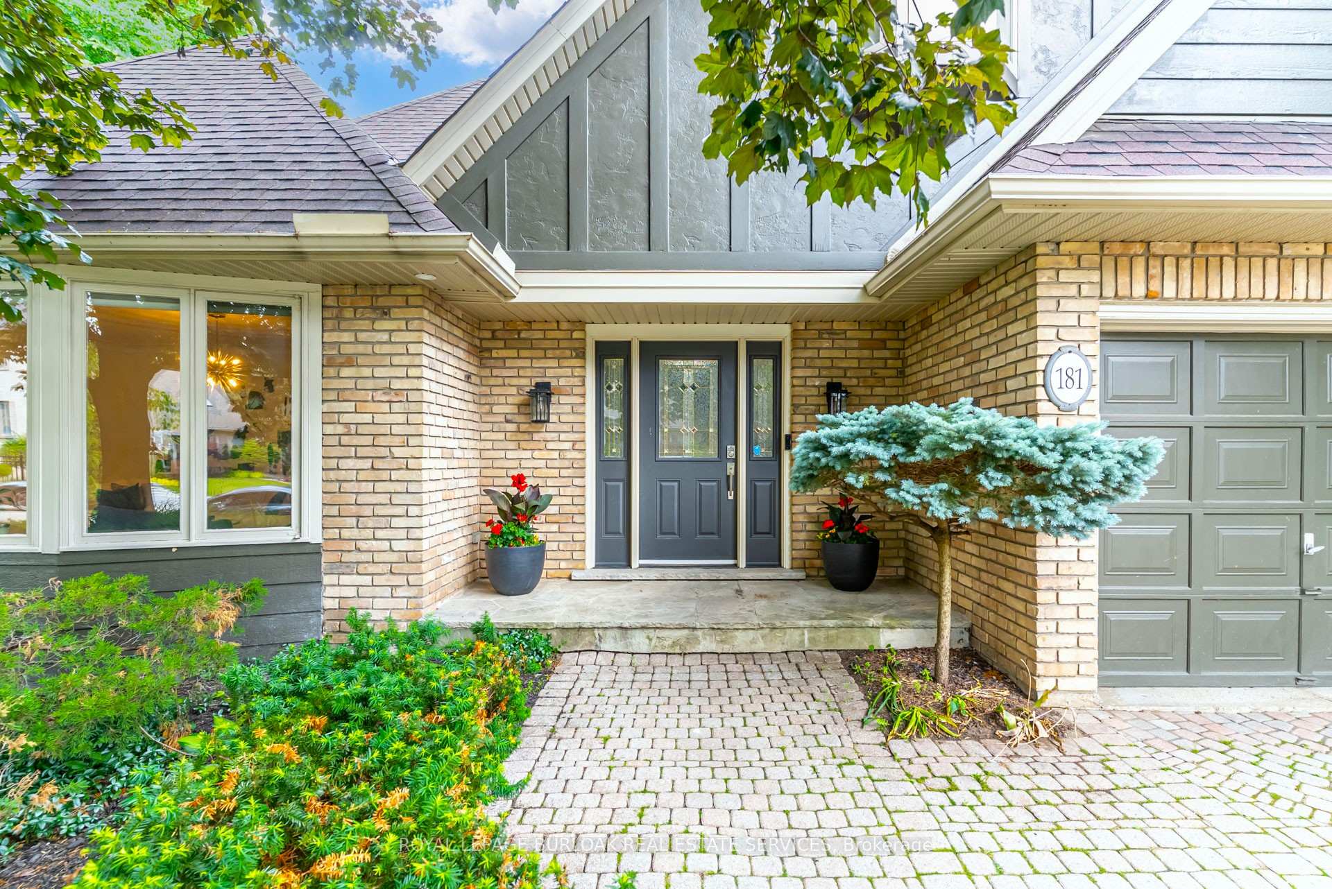 Photo 2 of 181 Golf Links Road, Hamilton, Ancaster — HOMEH