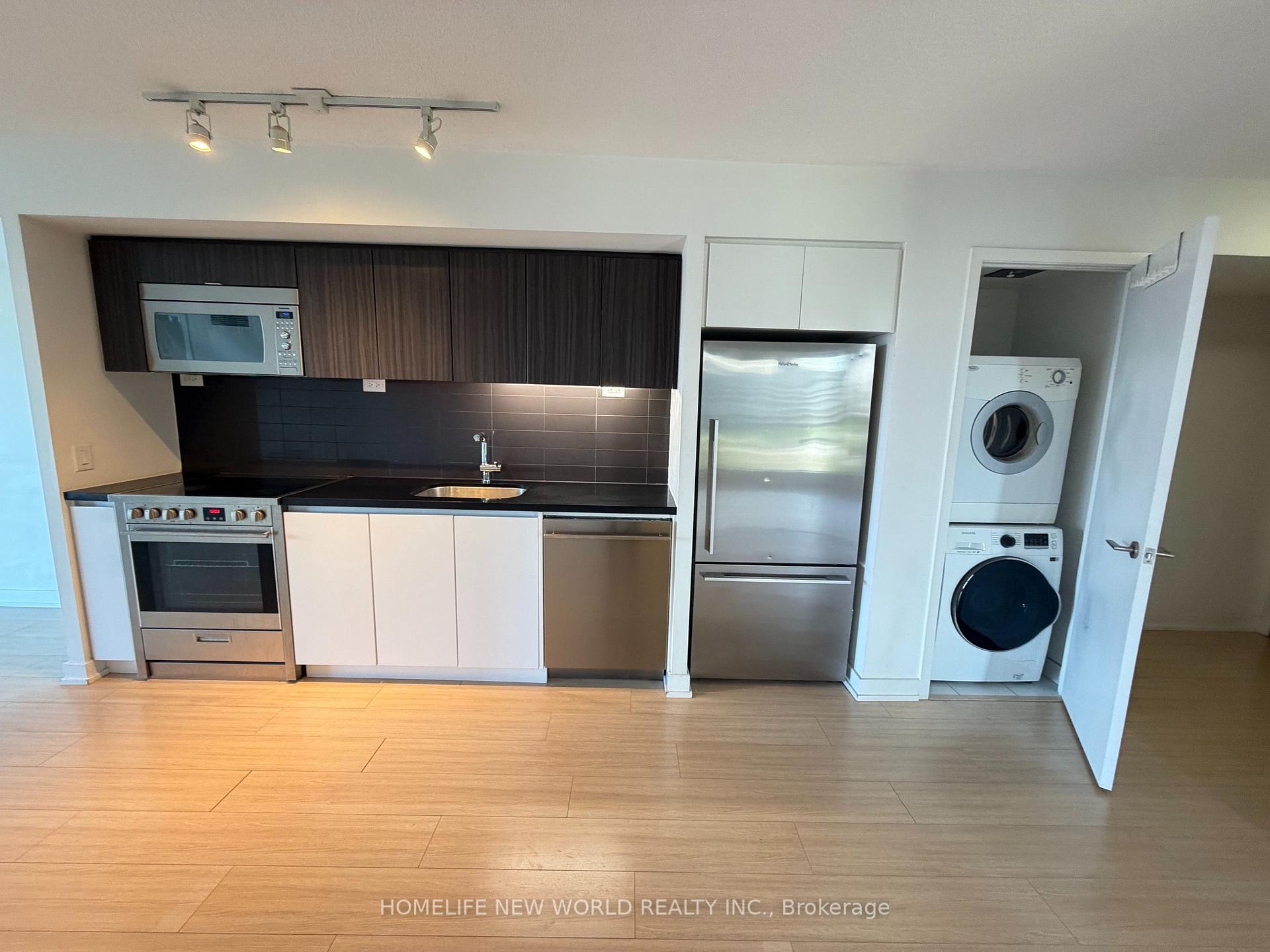 Photo 1 of Unit 721, 85 Queens Wharf Road, Toronto, Waterfront Communities — HOMEH