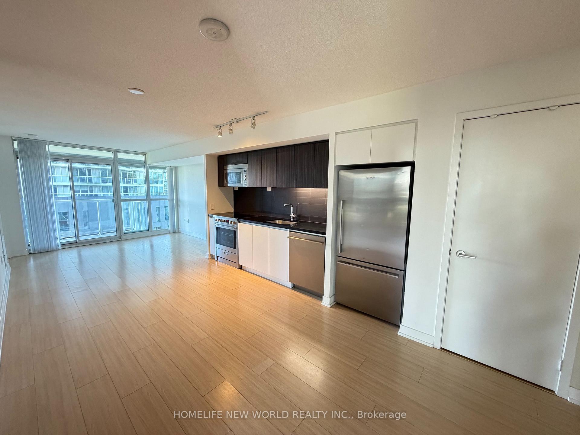 Photo 2 of Unit 721, 85 Queens Wharf Road, Toronto, Waterfront Communities — HOMEH