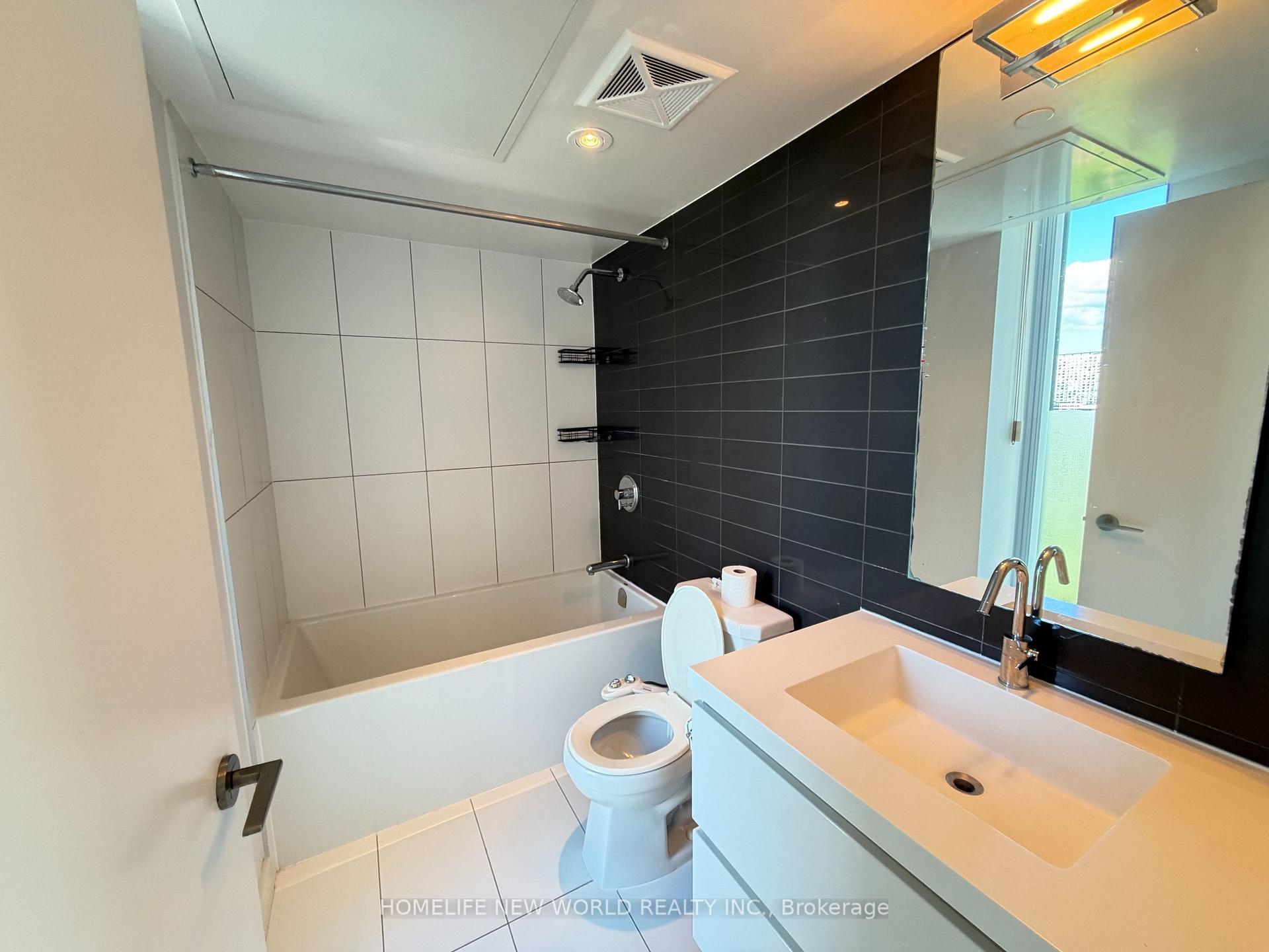 Photo 5 of Unit 721, 85 Queens Wharf Road, Toronto, Waterfront Communities — HOMEH