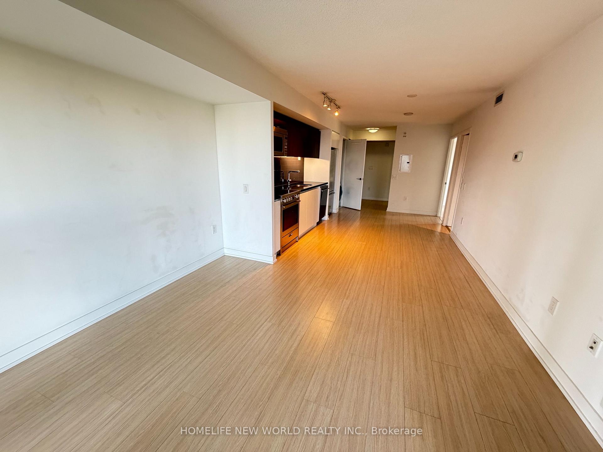 Photo 7 of Unit 721, 85 Queens Wharf Road, Toronto, Waterfront Communities — HOMEH
