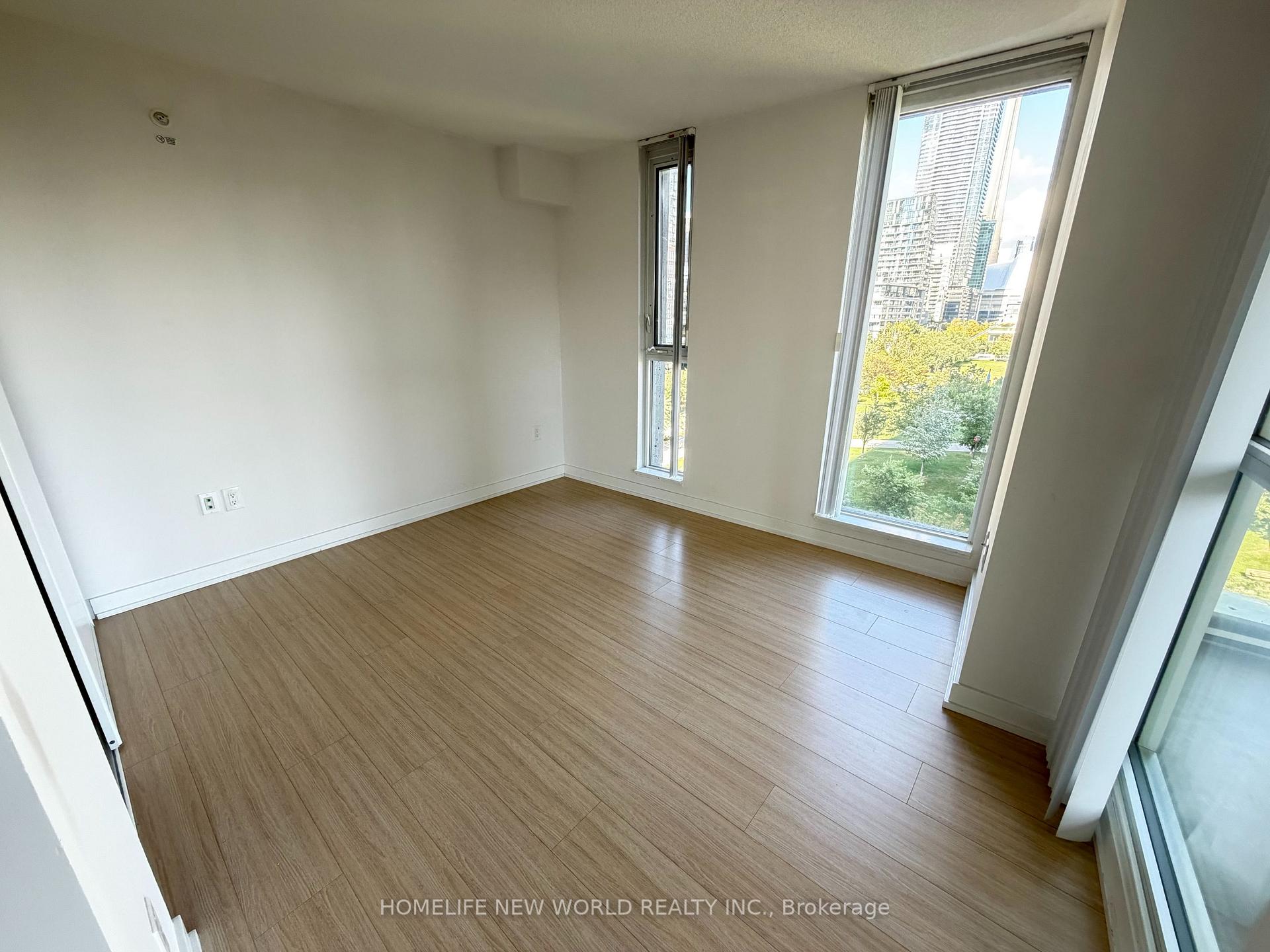 Photo 10 of Unit 721, 85 Queens Wharf Road, Toronto, Waterfront Communities — HOMEH