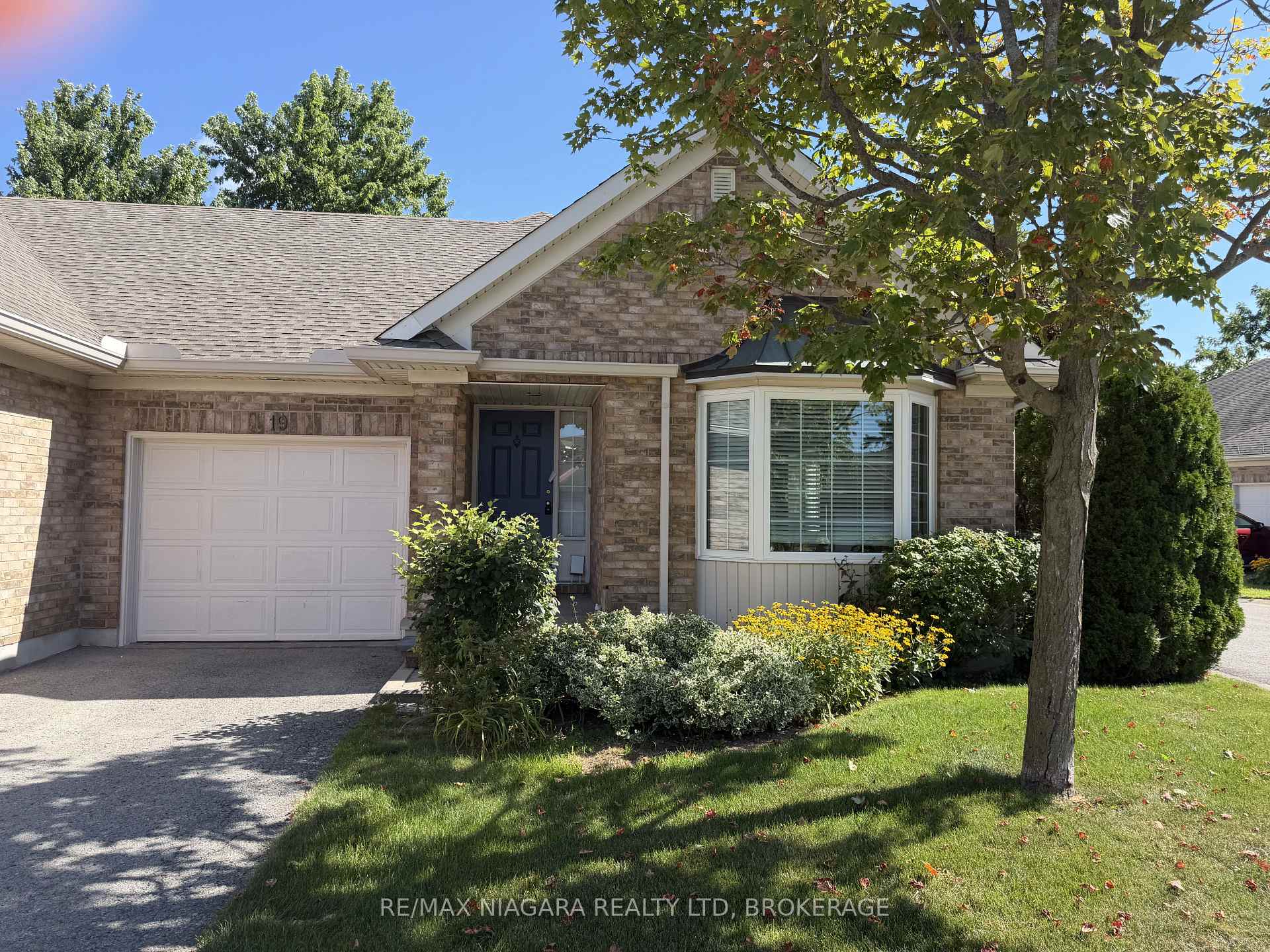 Photo 1 of Unit 19, 3516 Main Street, Niagara Falls, Chippawa — HOMEH