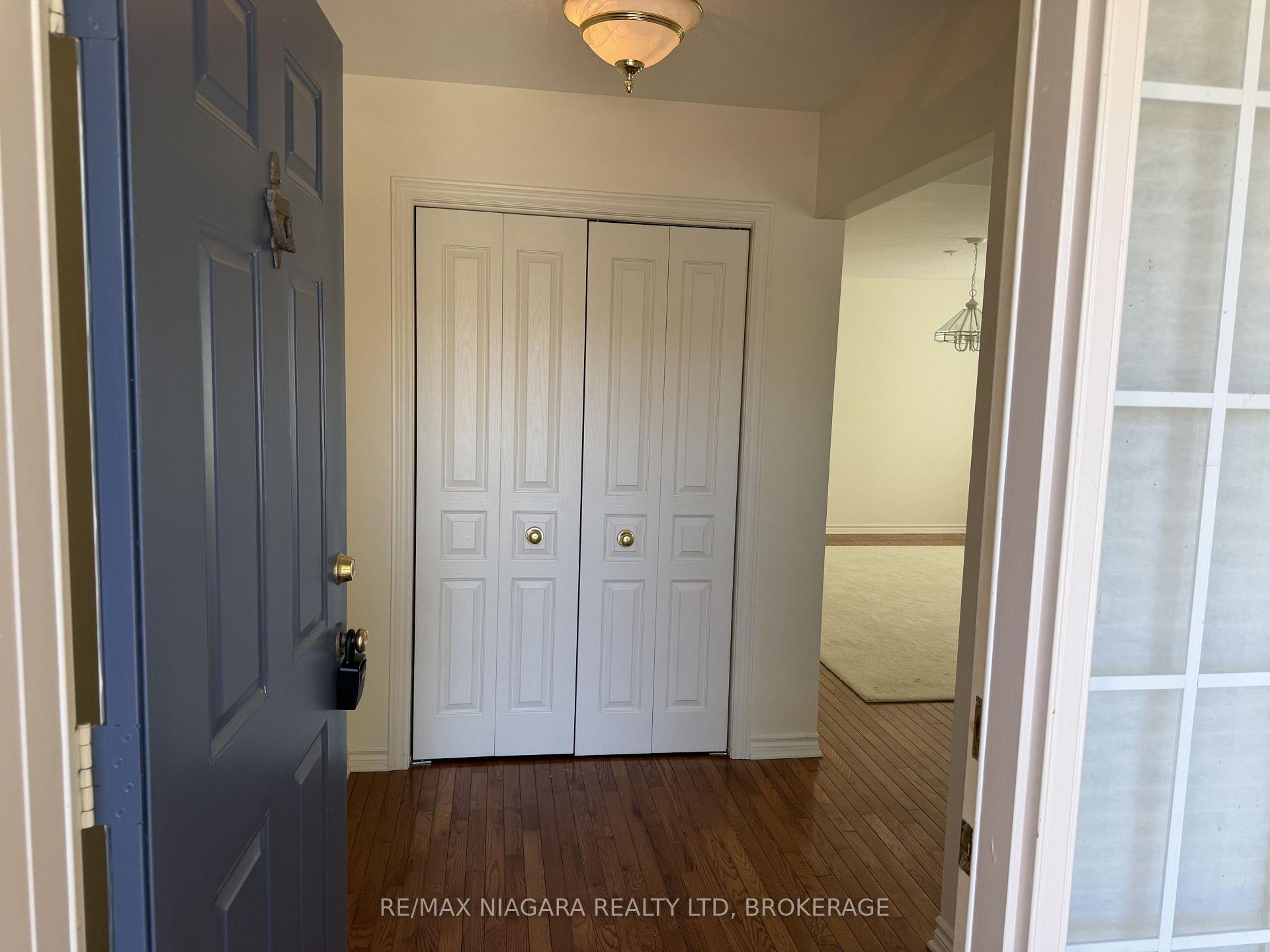 Photo 3 of Unit 19, 3516 Main Street, Niagara Falls, Chippawa — HOMEH