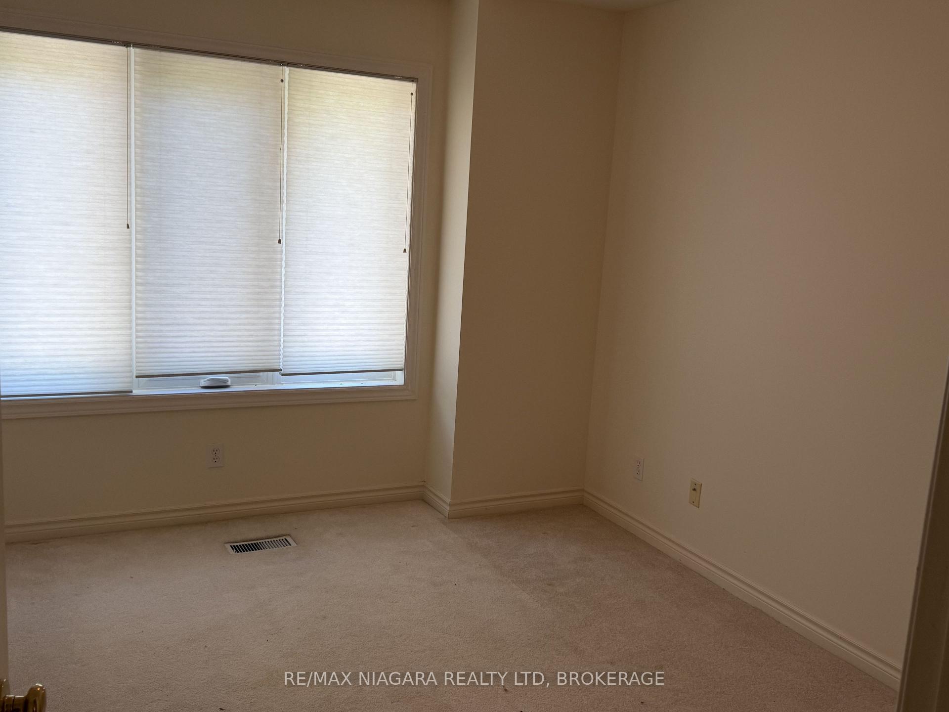 Photo 13 of Unit 19, 3516 Main Street, Niagara Falls, Chippawa — HOMEH