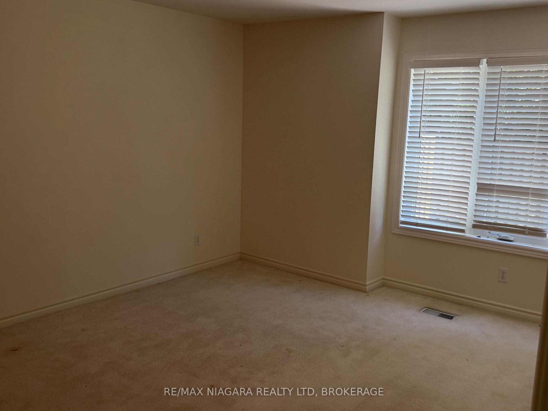 Photo 17 of Unit 19, 3516 Main Street, Niagara Falls, Chippawa — HOMEH