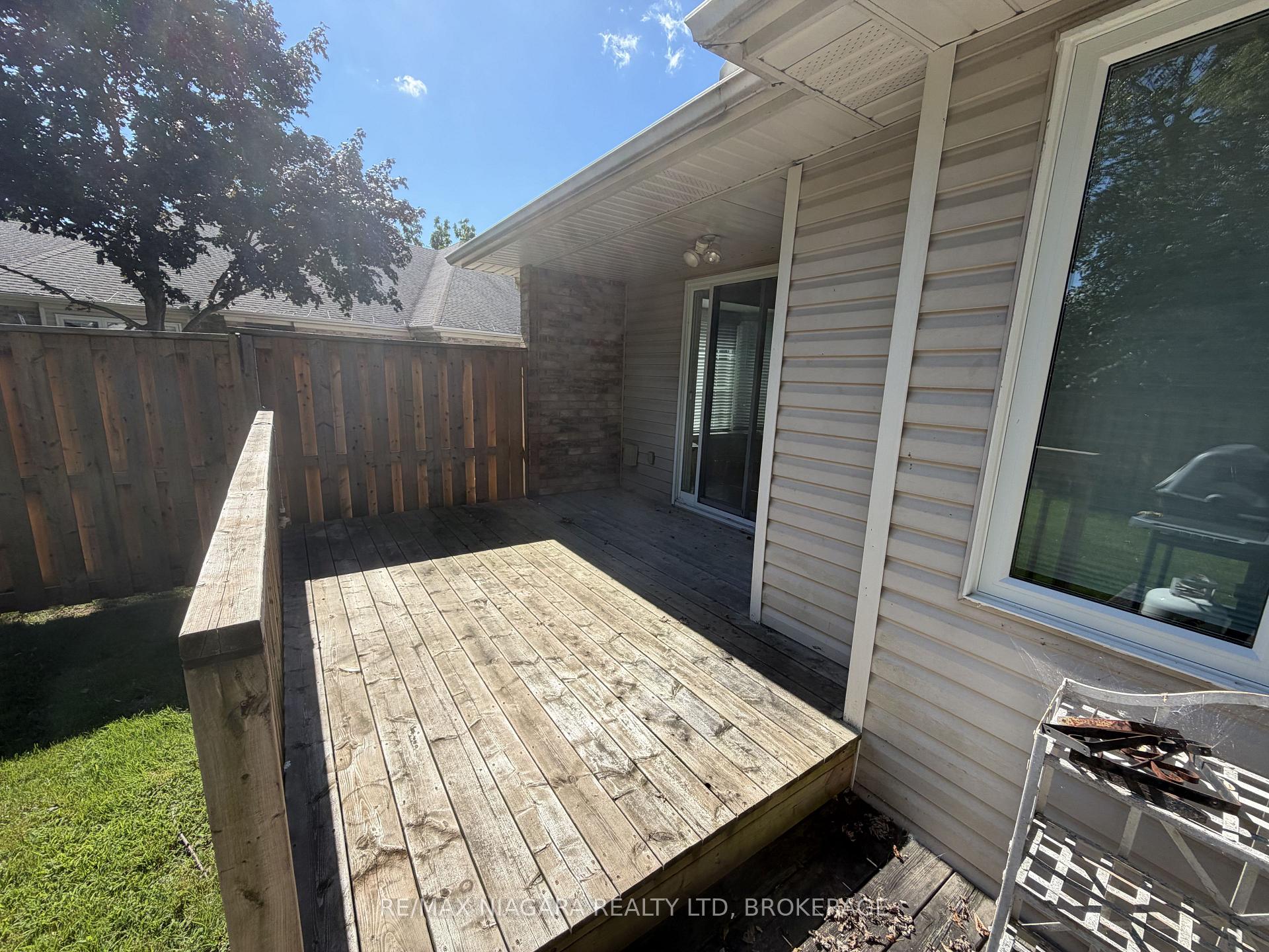 Photo 23 of Unit 19, 3516 Main Street, Niagara Falls, Chippawa — HOMEH