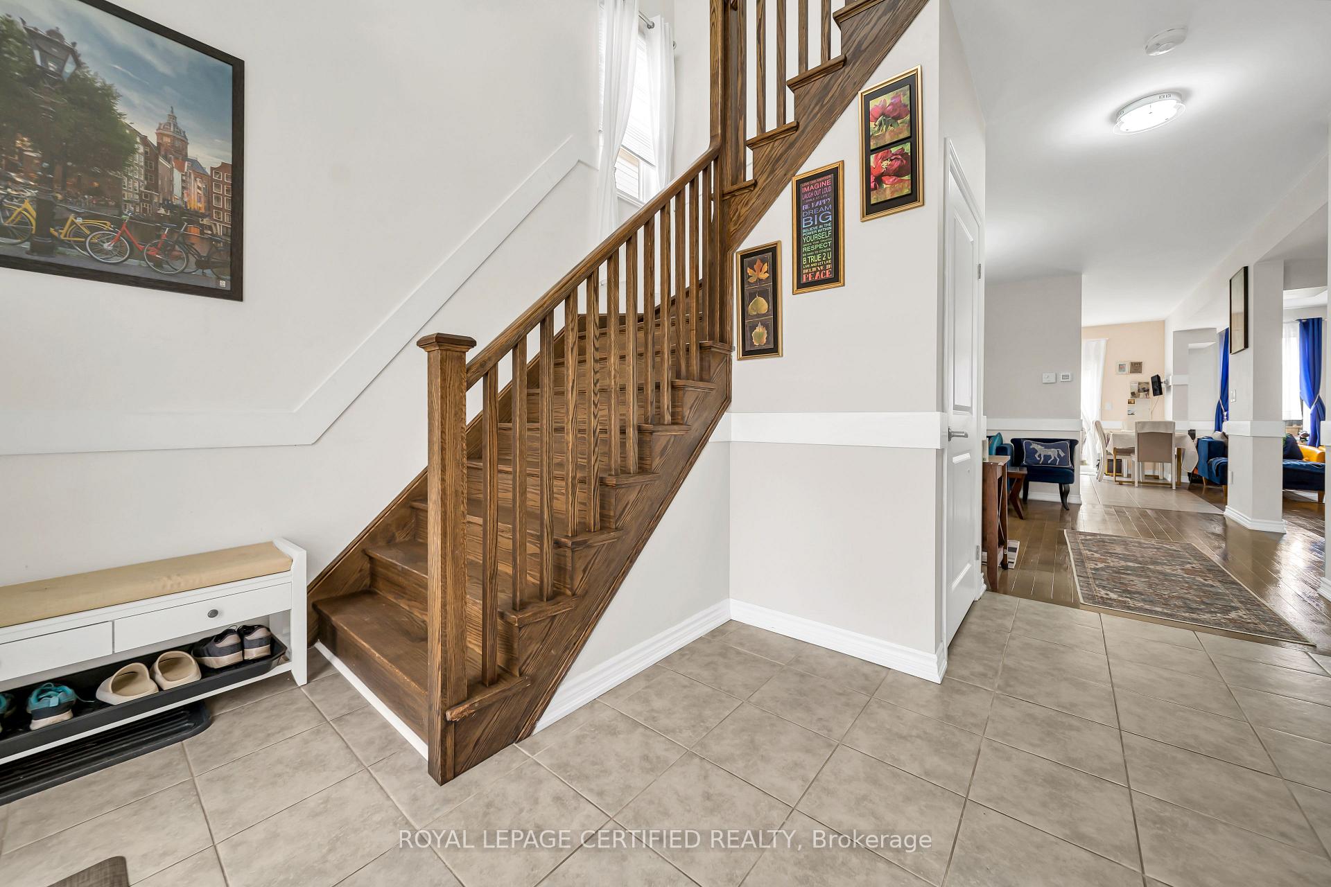 Photo 7 of 204 Mccabe Avenue, Welland, Lincoln/Crowland — HOMEH