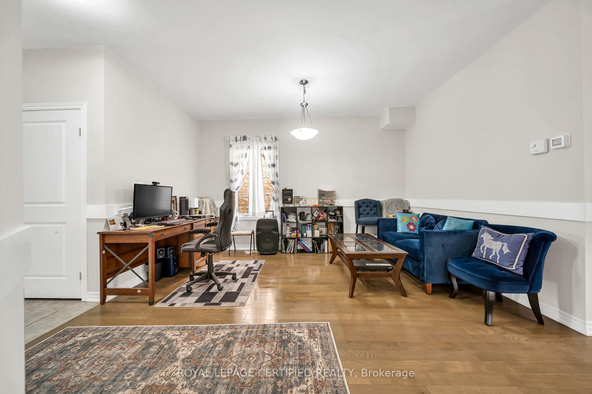 Photo 10 of 204 Mccabe Avenue, Welland, Lincoln/Crowland — HOMEH