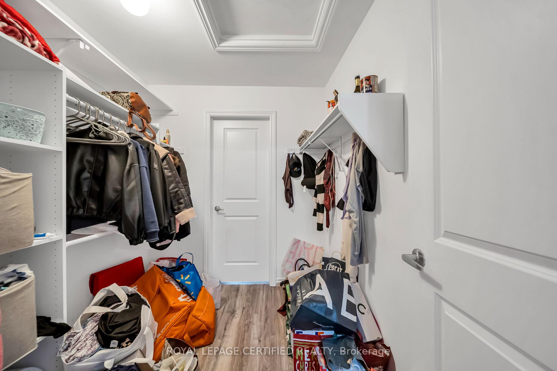 Photo 35 of 204 Mccabe Avenue, Welland, Lincoln/Crowland — HOMEH