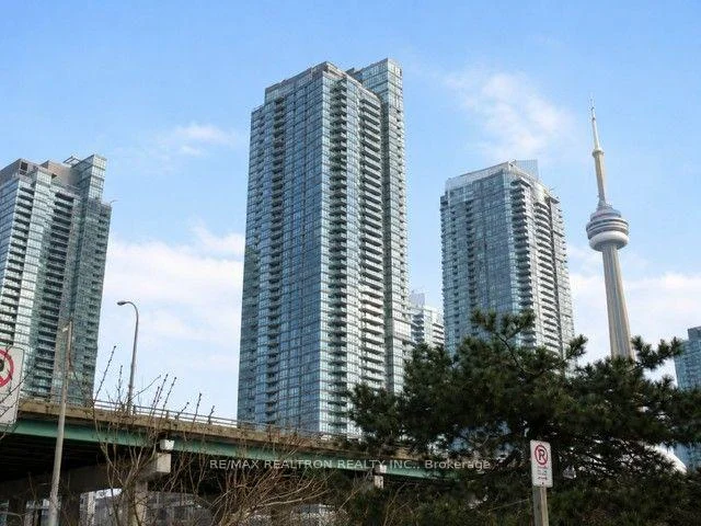 Front of Unit 4503, 15 Fort York Boulevard