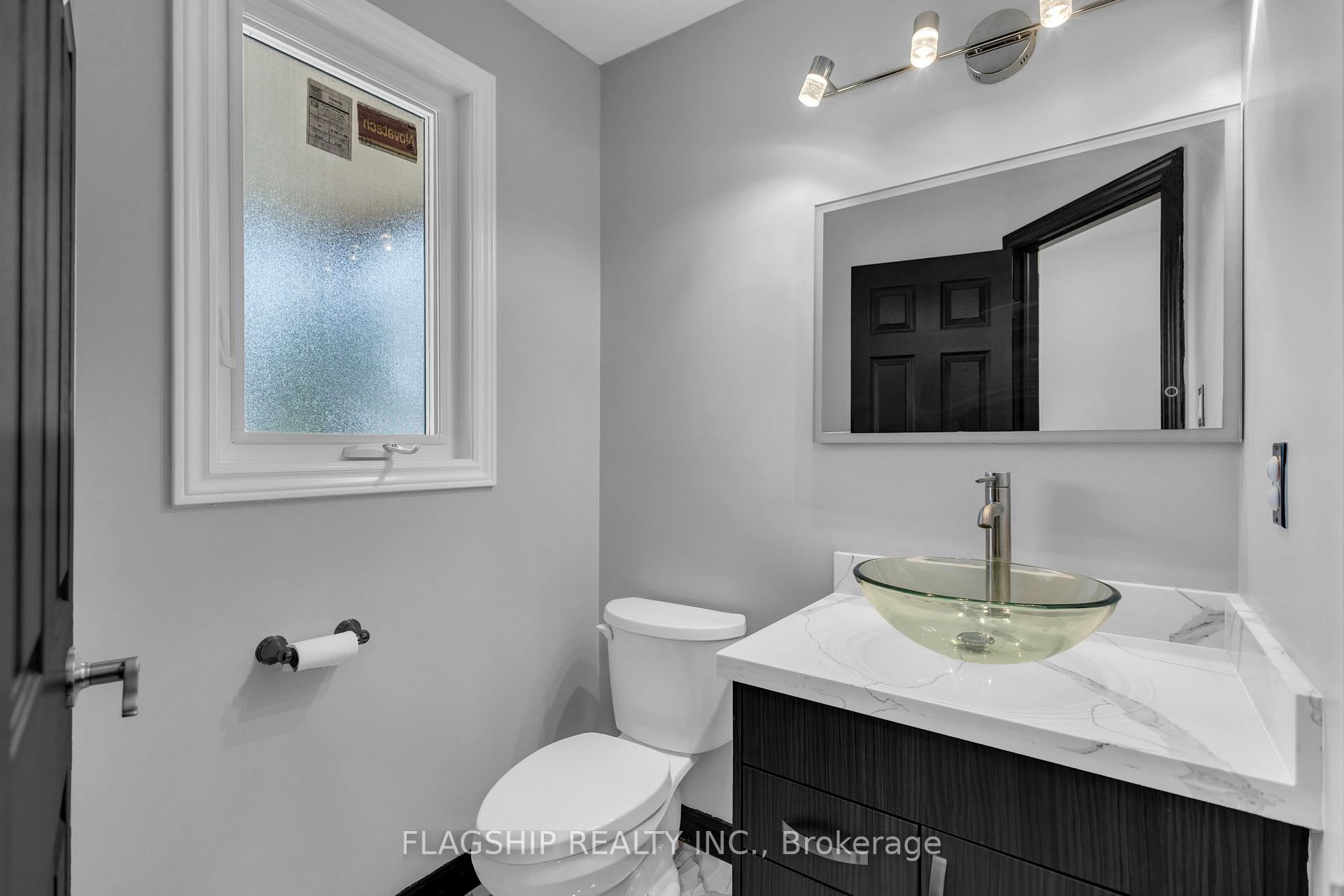 Photo 14 of 58 Dahlia Street, Kitchener, Larentian West — HOMEH