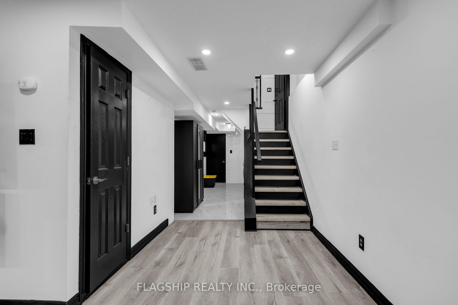 Photo 31 of 58 Dahlia Street, Kitchener, Larentian West — HOMEH