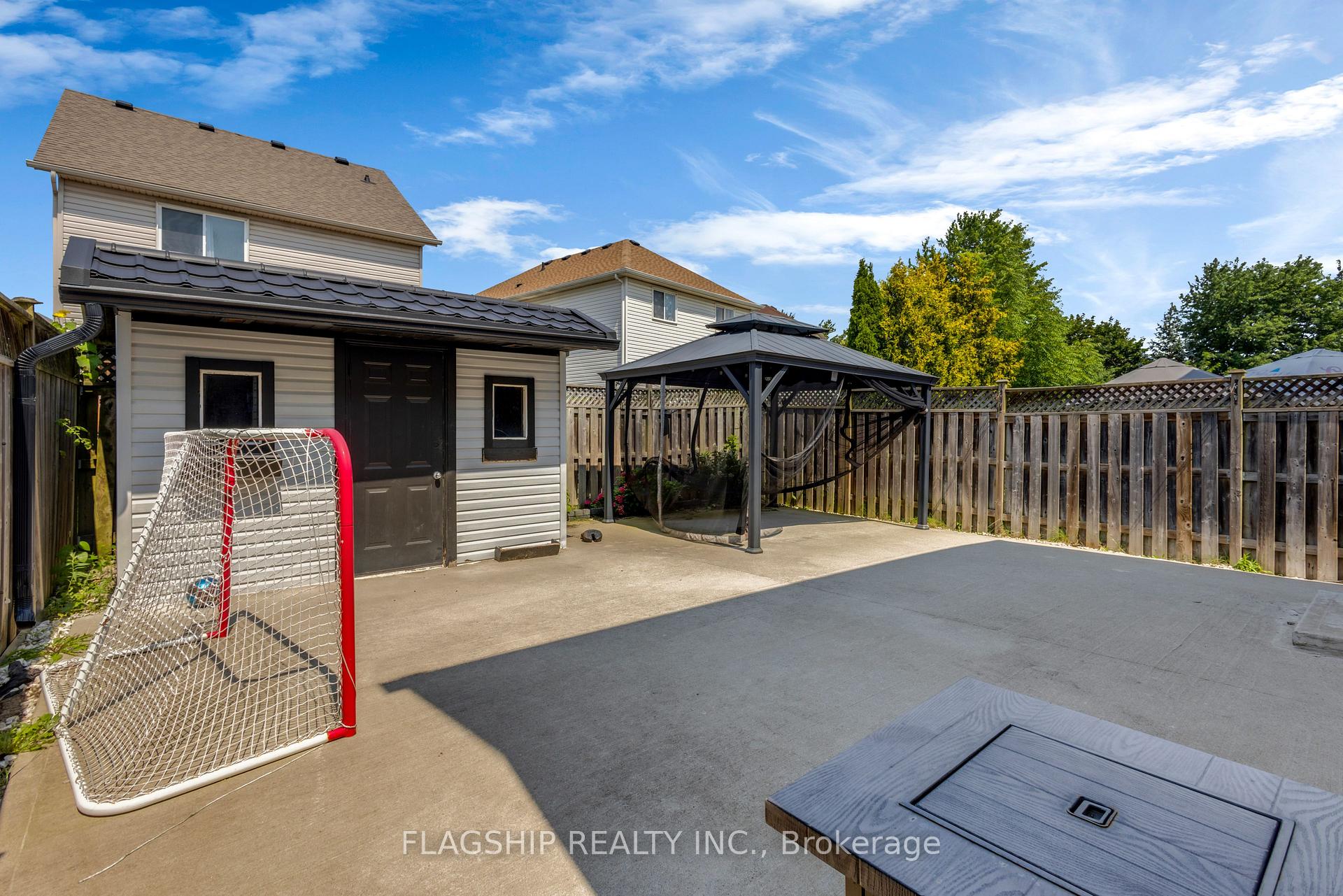 Photo 40 of 58 Dahlia Street, Kitchener, Larentian West — HOMEH