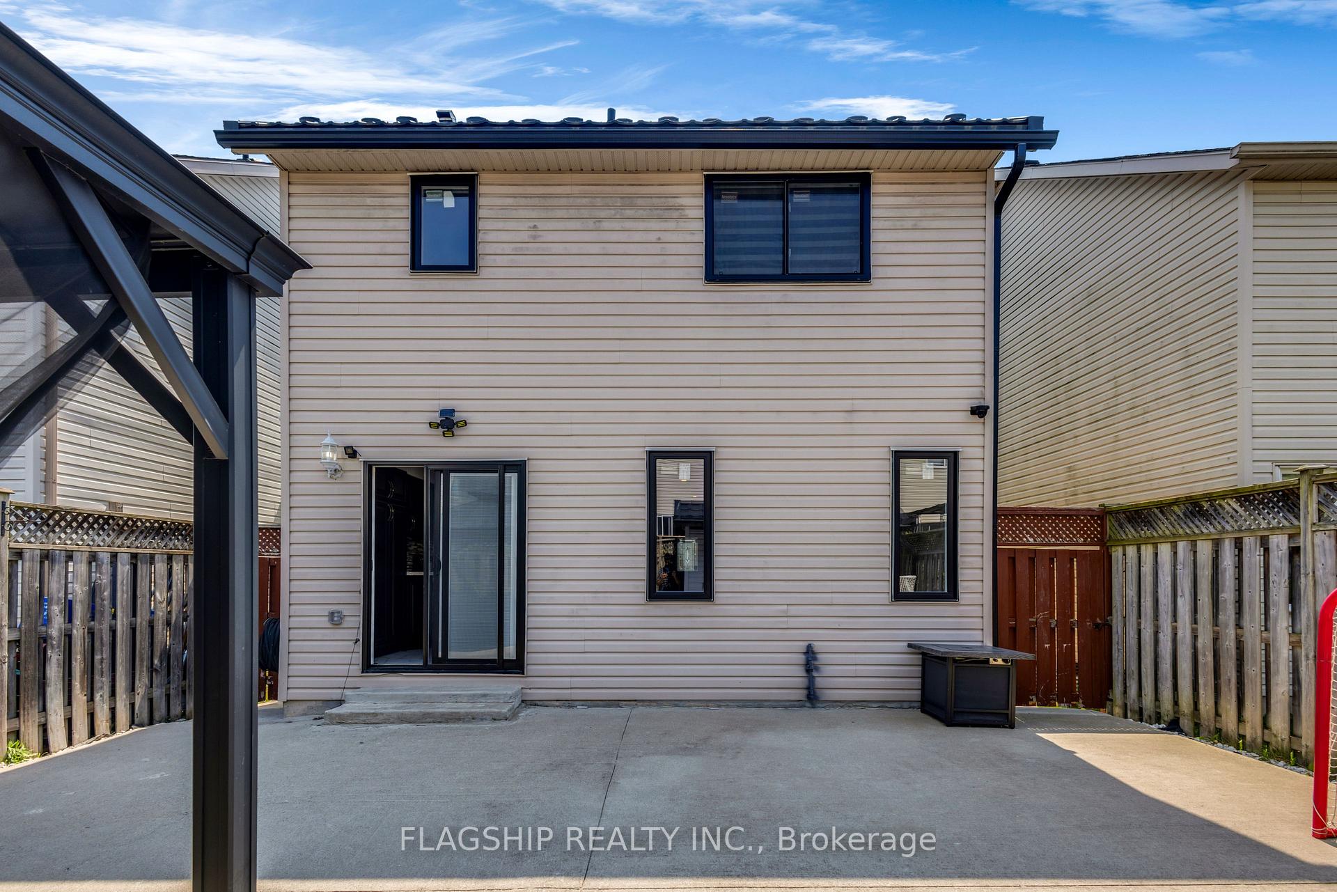 Photo 41 of 58 Dahlia Street, Kitchener, Larentian West — HOMEH