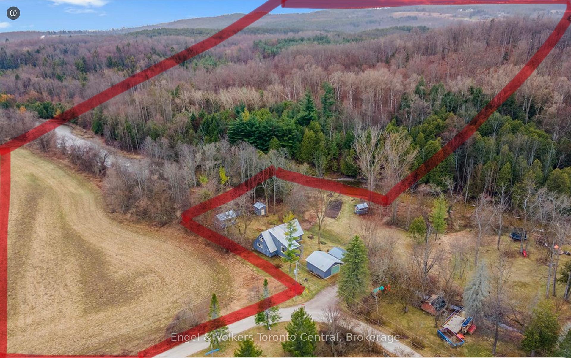 Photo 2 of 3237 Collingwood Street, Clearview, Rural Clearview — HOMEH