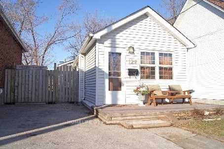 Photo 1 of 122 Harding Boulevard, Scarborough, Birchcliffe-Cliffside — HOMEH