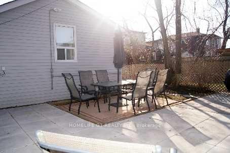 Photo 7 of 122 Harding Boulevard, Scarborough, Birchcliffe-Cliffside — HOMEH