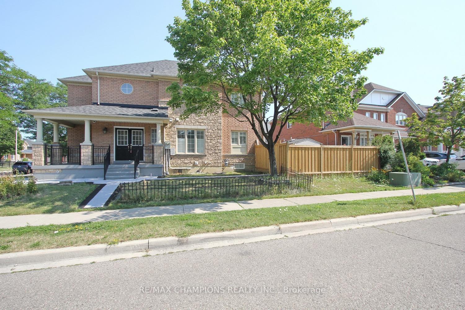 Photo 1 of 28 Egypt Drive, Brampton, Sandringham-Wellington — HOMEH