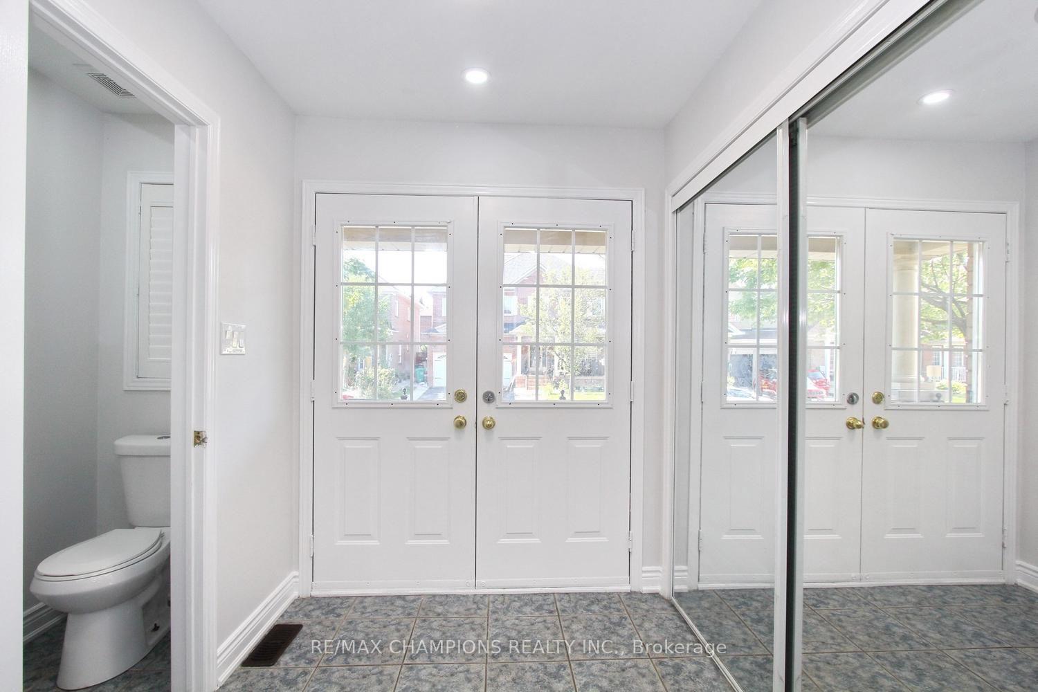 Photo 7 of 28 Egypt Drive, Brampton, Sandringham-Wellington — HOMEH