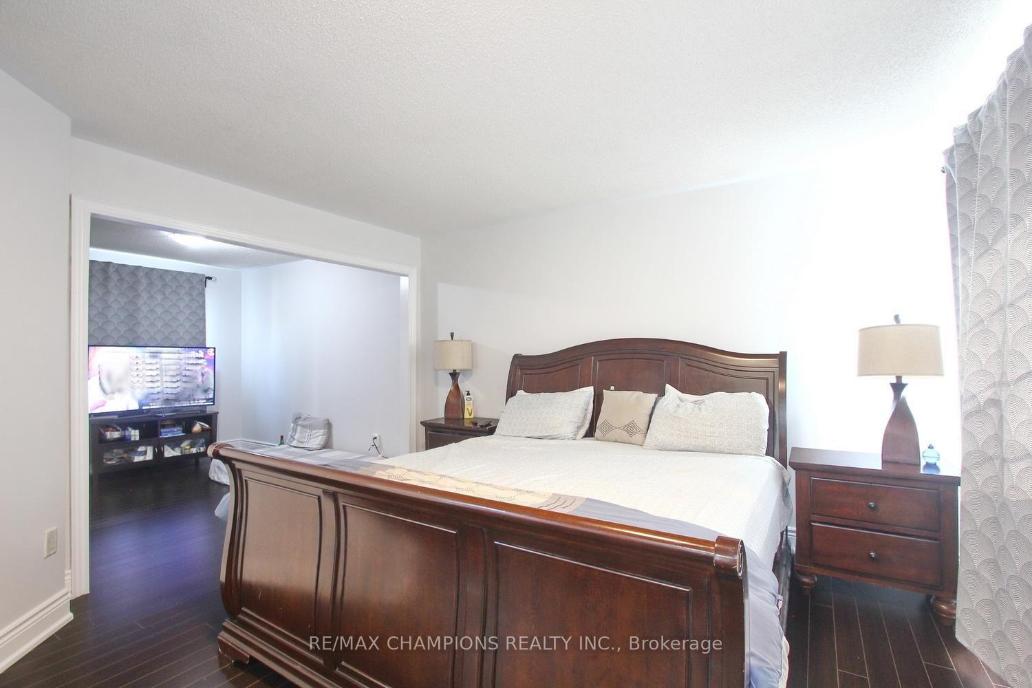 Photo 35 of 28 Egypt Drive, Brampton, Sandringham-Wellington — HOMEH