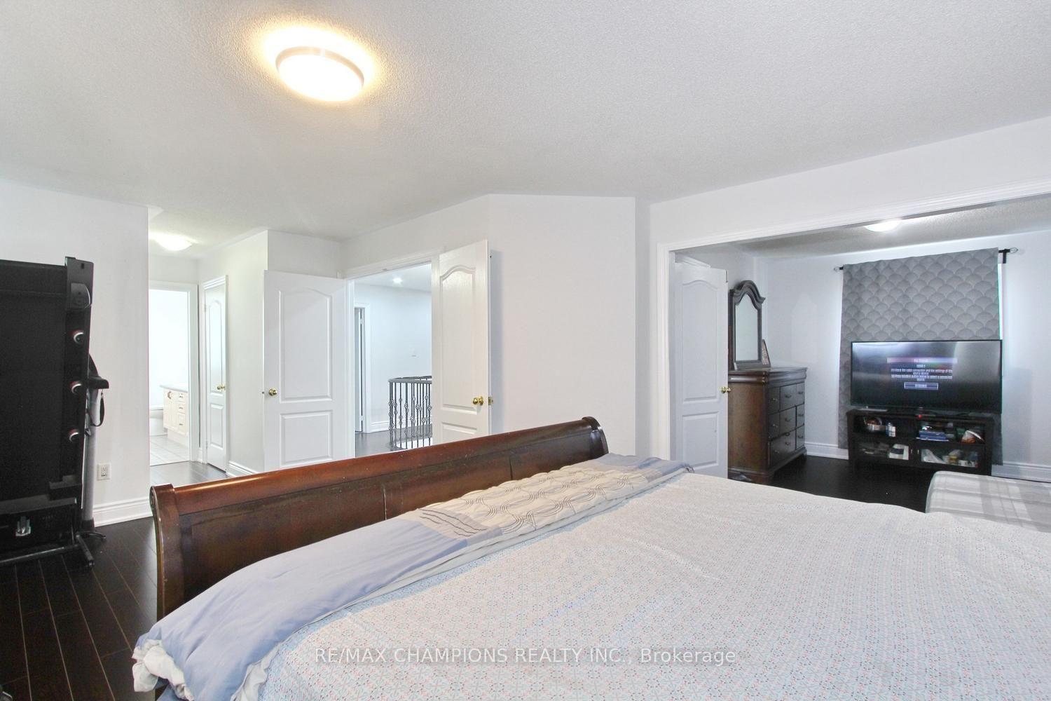 Photo 41 of 28 Egypt Drive, Brampton, Sandringham-Wellington — HOMEH