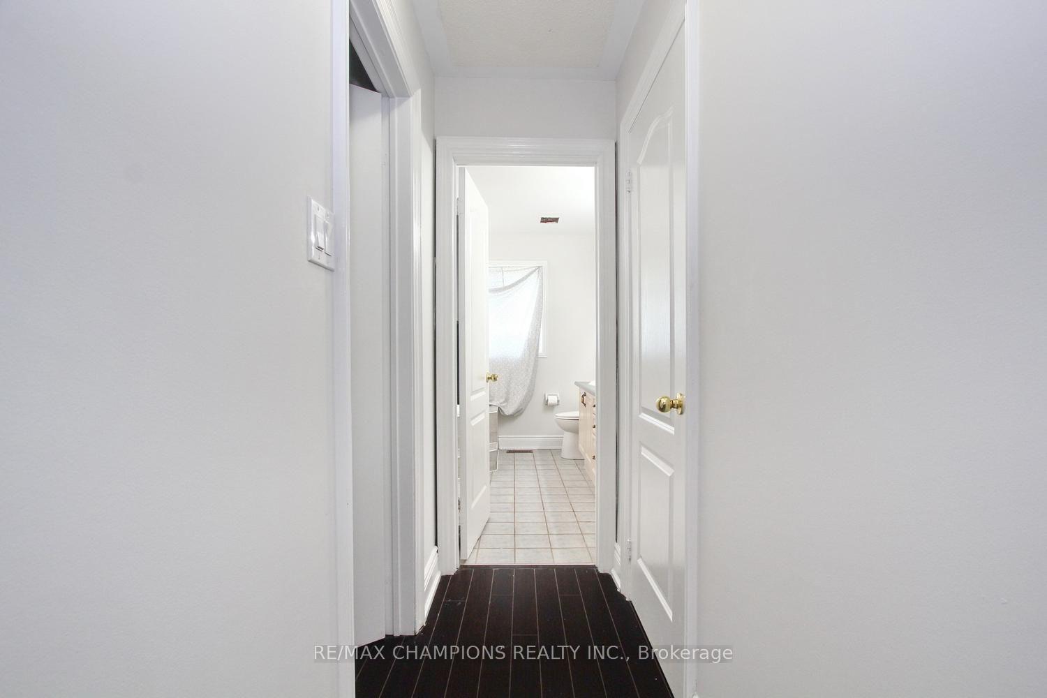 Photo 43 of 28 Egypt Drive, Brampton, Sandringham-Wellington — HOMEH
