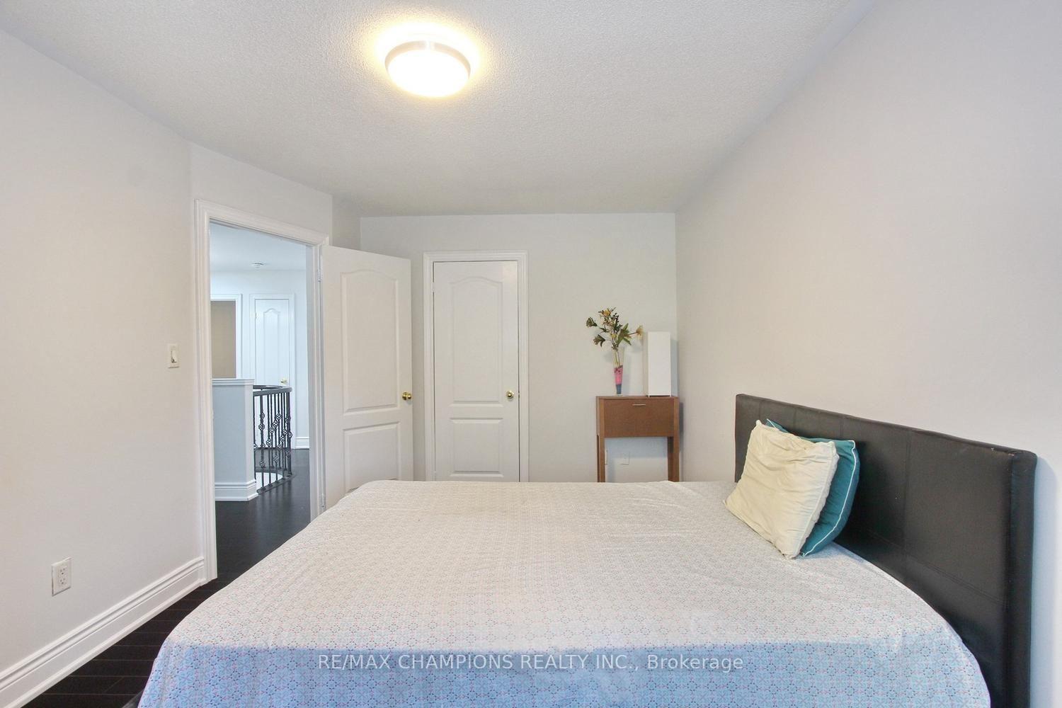 Photo 62 of 28 Egypt Drive, Brampton, Sandringham-Wellington — HOMEH