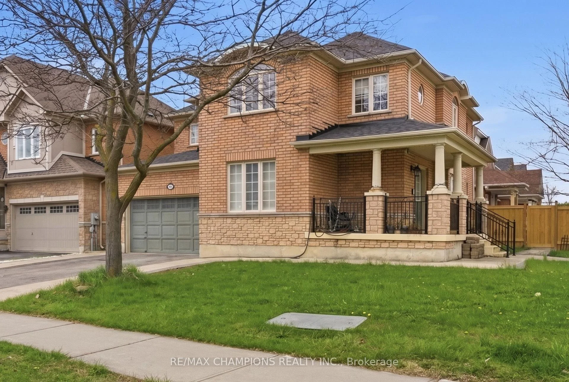 Photo 2 of 28 Egypt Drive, Brampton, Sandringham-Wellington — HOMEH