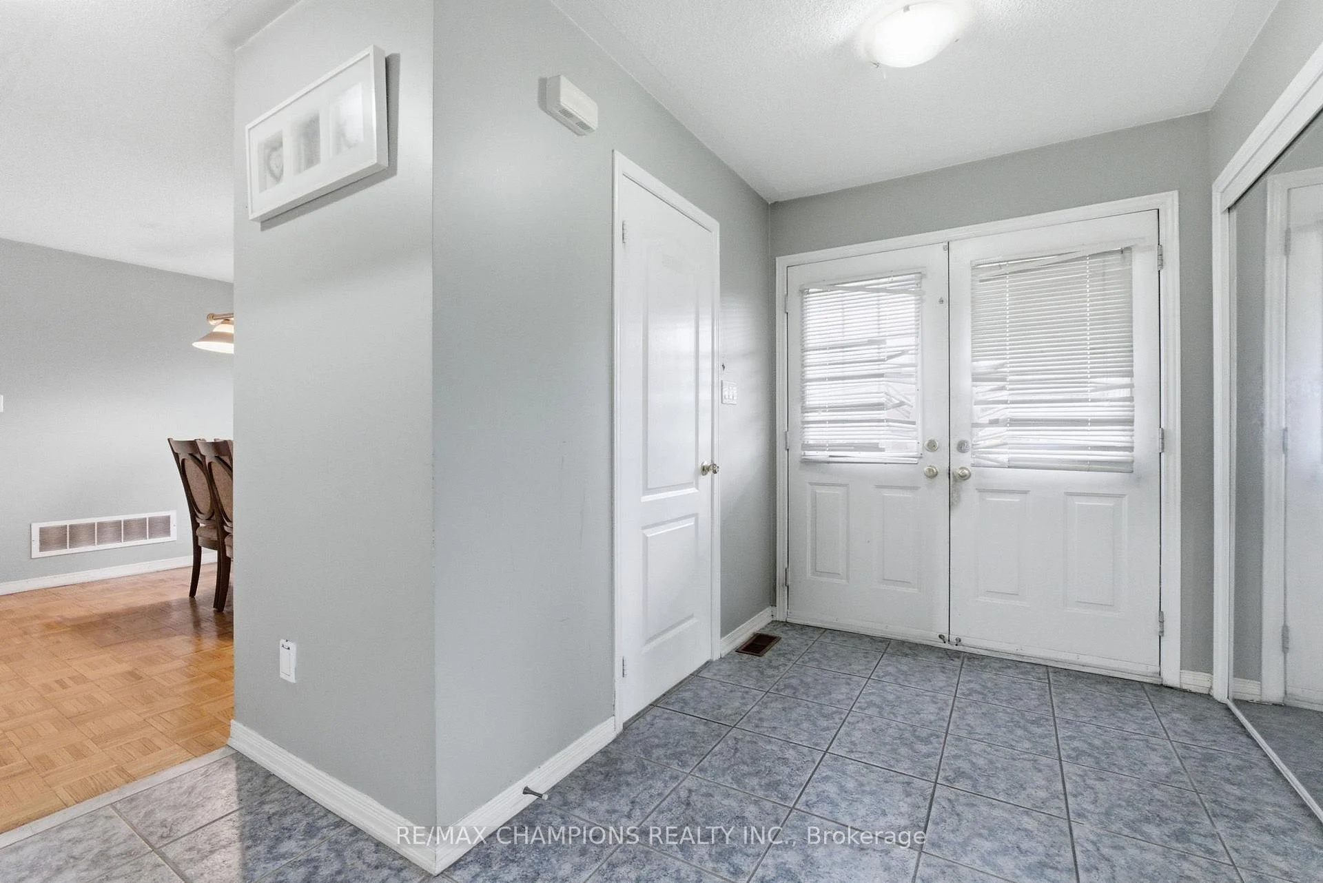 Photo 12 of 28 Egypt Drive, Brampton, Sandringham-Wellington — HOMEH