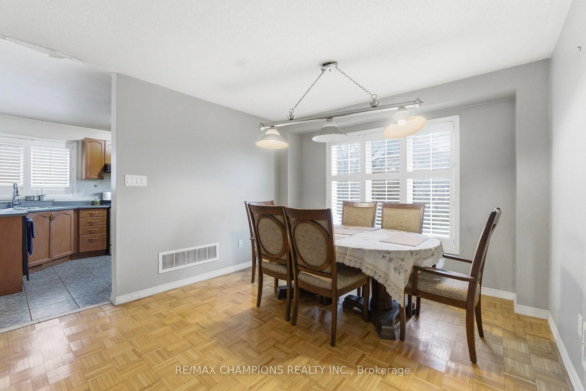 Photo 24 of 28 Egypt Drive, Brampton, Sandringham-Wellington — HOMEH