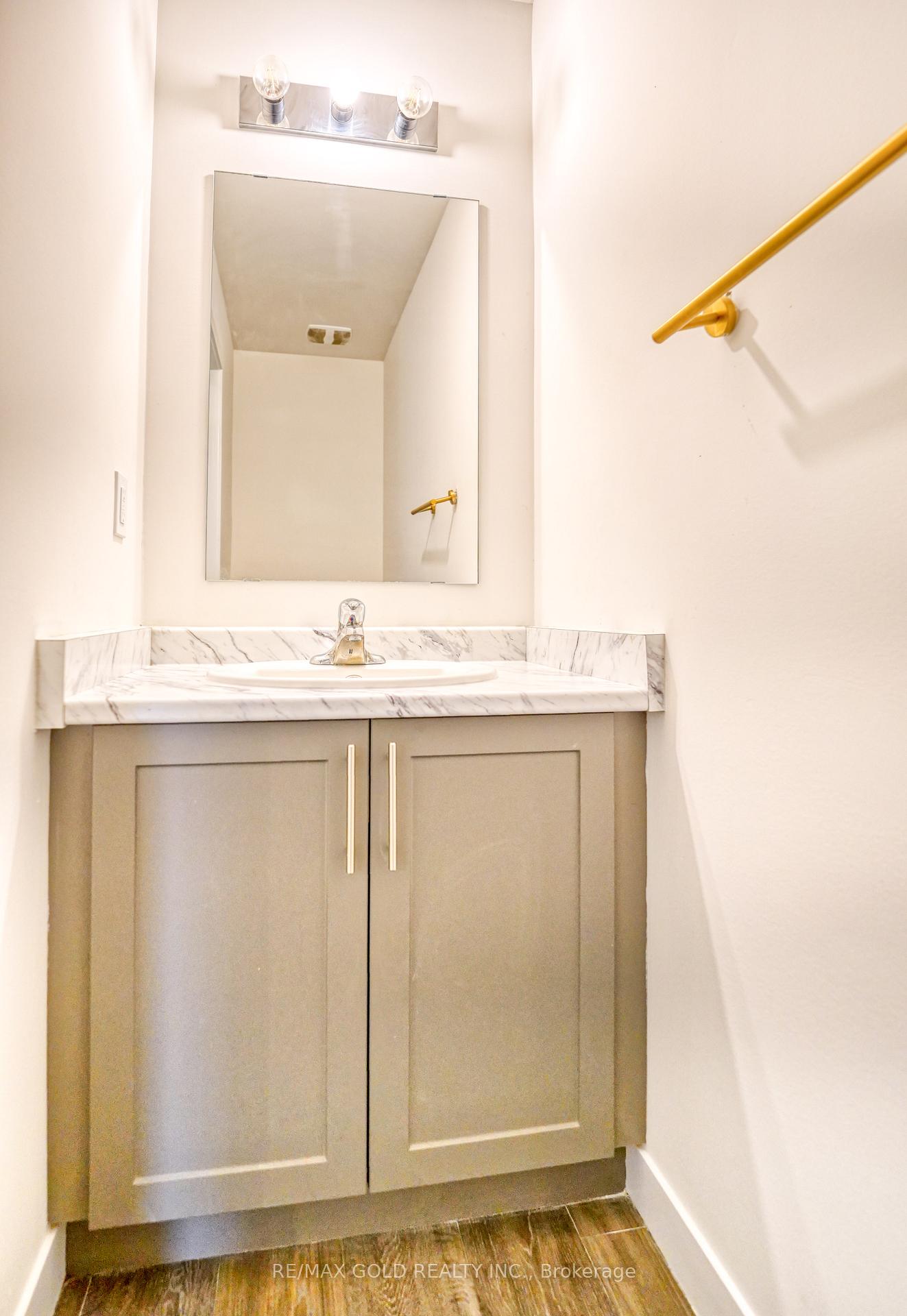 Photo 14 of 48 Pony Way, Kitchener, Huron Park — HOMEH