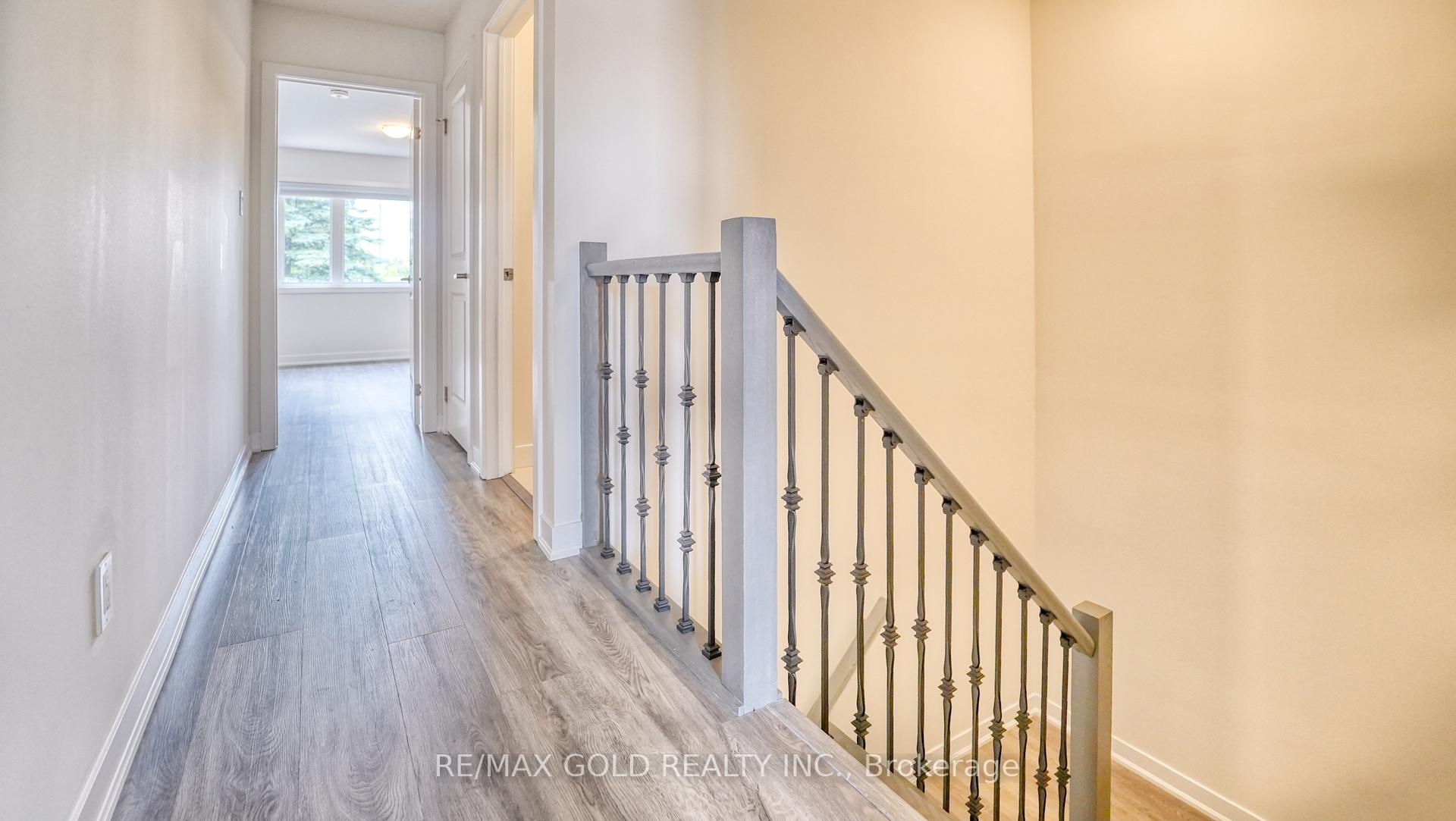 Photo 16 of 48 Pony Way, Kitchener, Huron Park — HOMEH