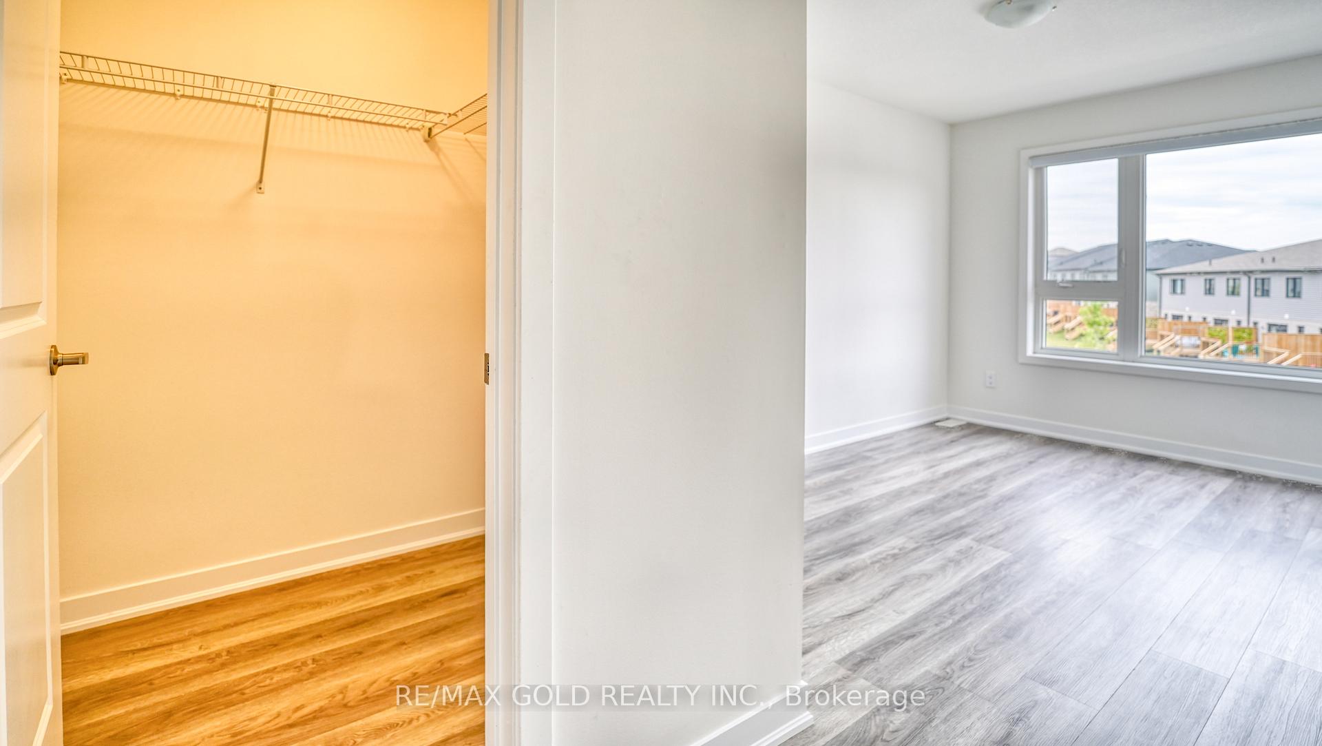 Photo 20 of 48 Pony Way, Kitchener, Huron Park — HOMEH